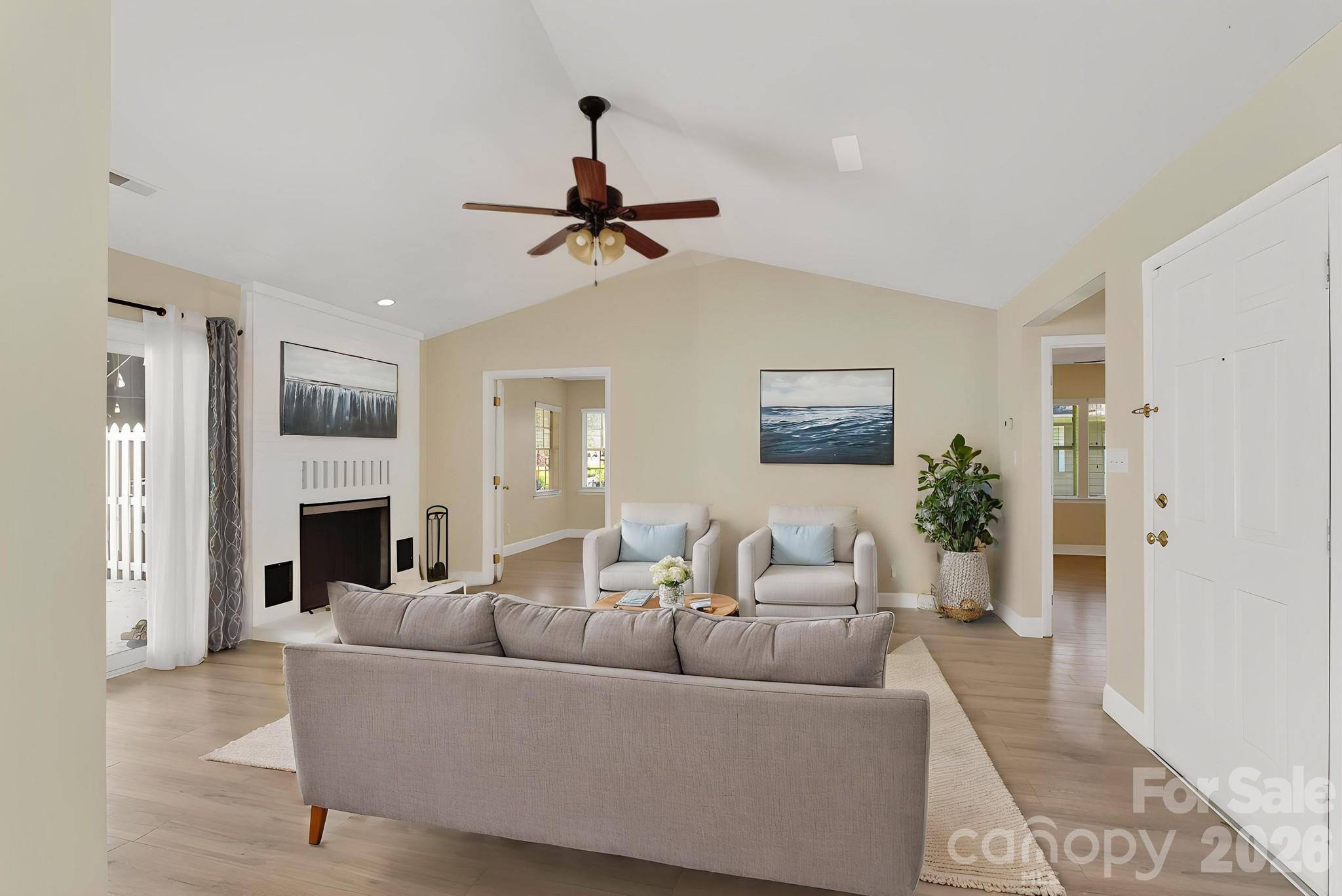 2705 Tiergarten Lane Property Photo 12
