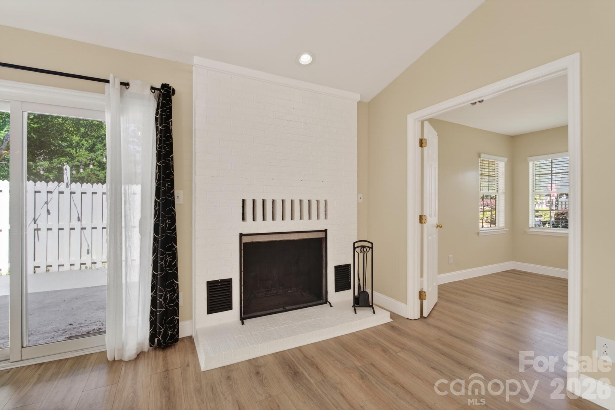 2705 Tiergarten Lane Property Photo 14