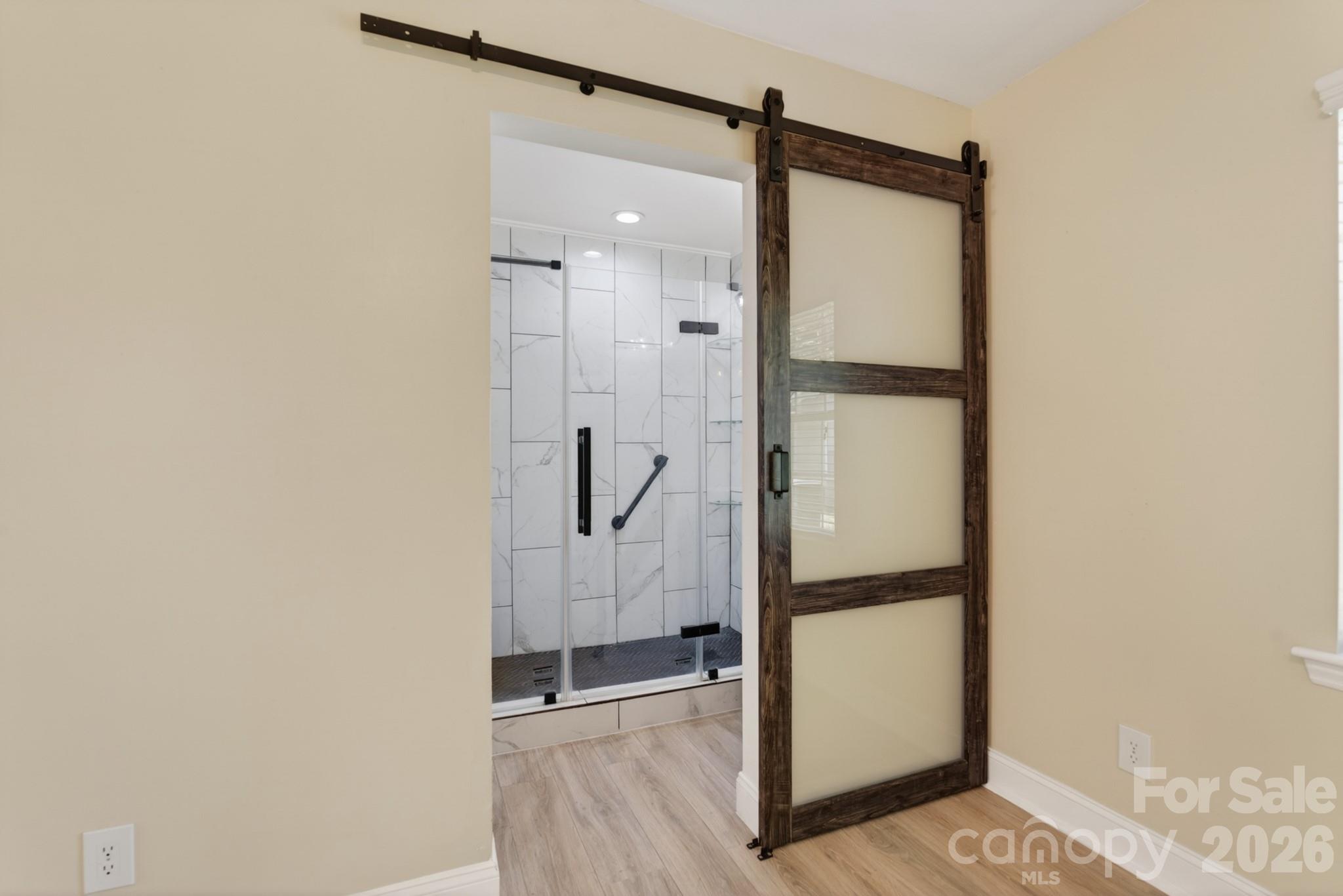 2705 Tiergarten Lane Property Photo 24