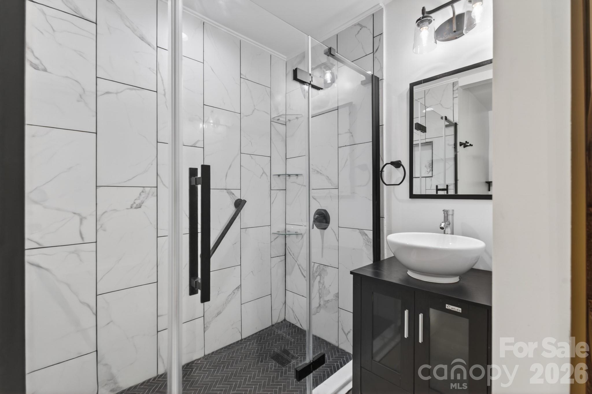 2705 Tiergarten Lane Property Photo 27