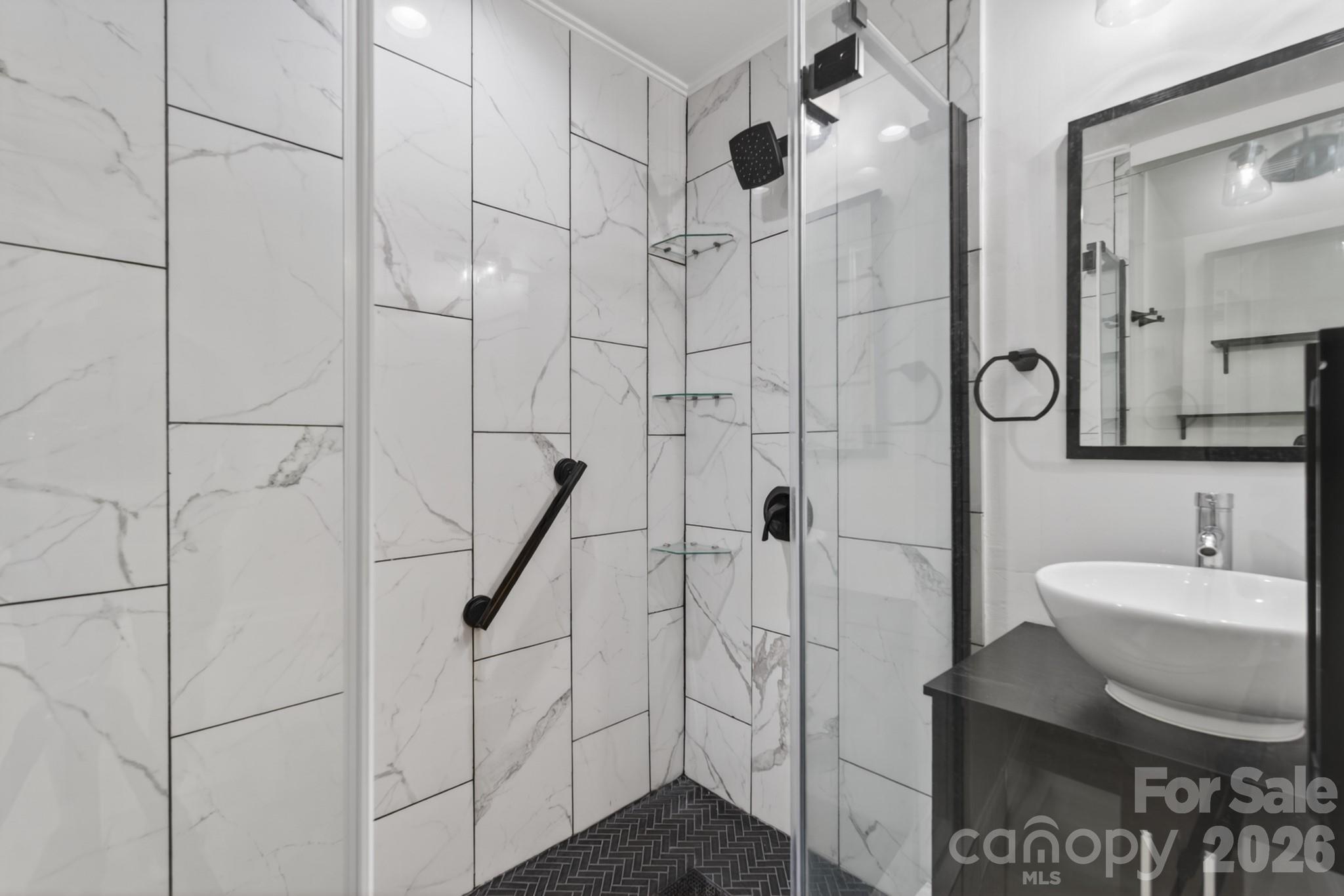 2705 Tiergarten Lane Property Photo 28