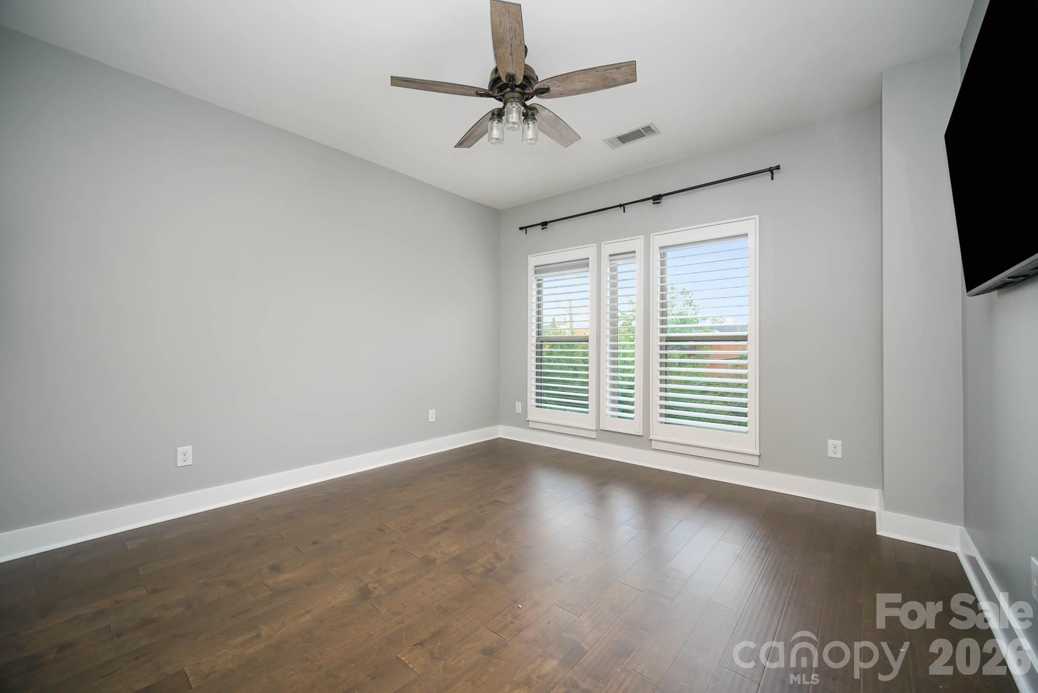 2006 Hawkins Street Property Photo 15