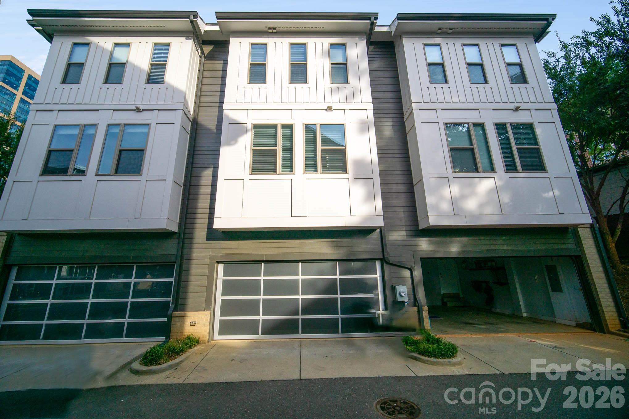 2006 Hawkins Street Property Photo 20