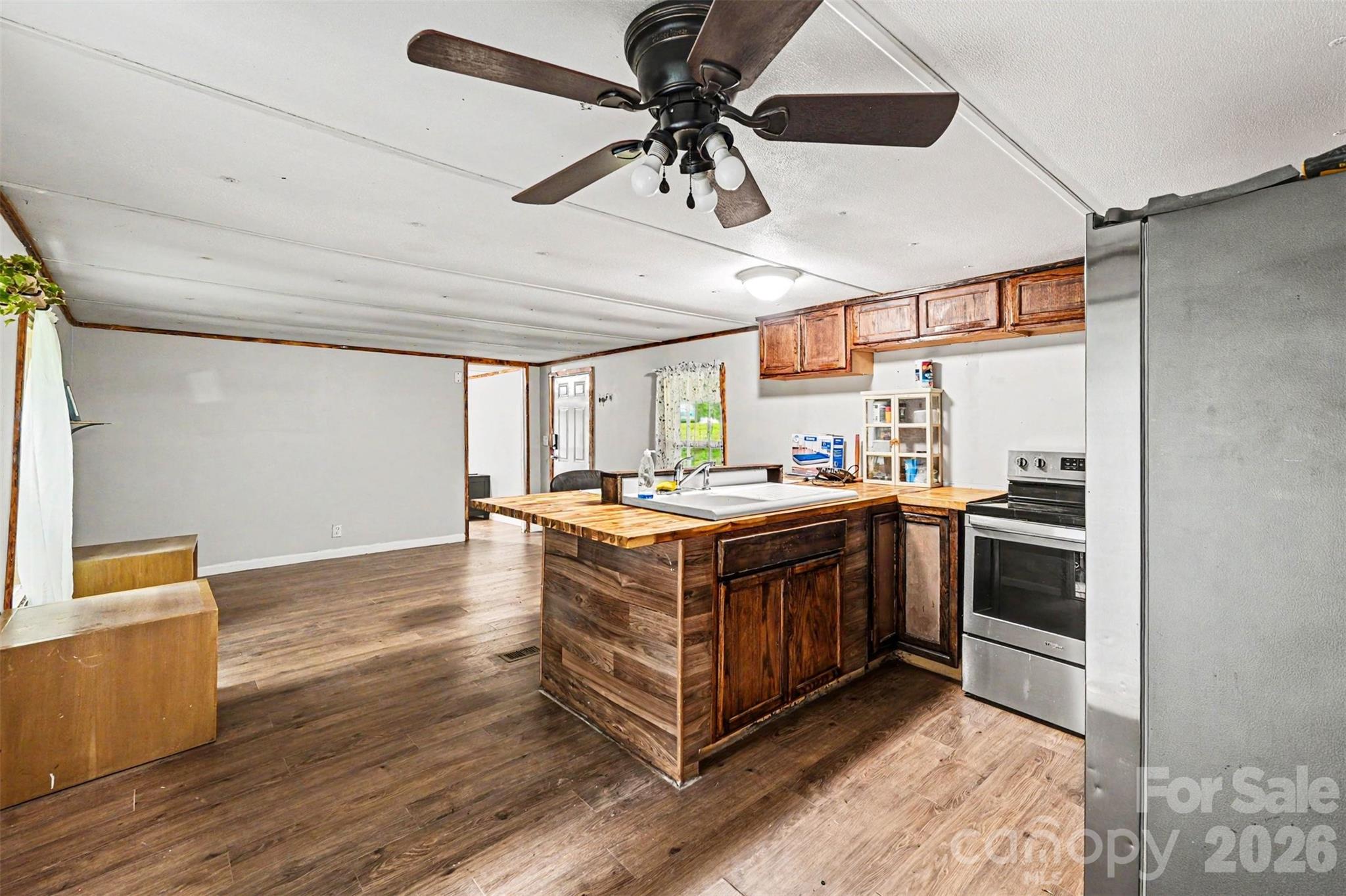 111 Oak Brook Drive Property Photo 7