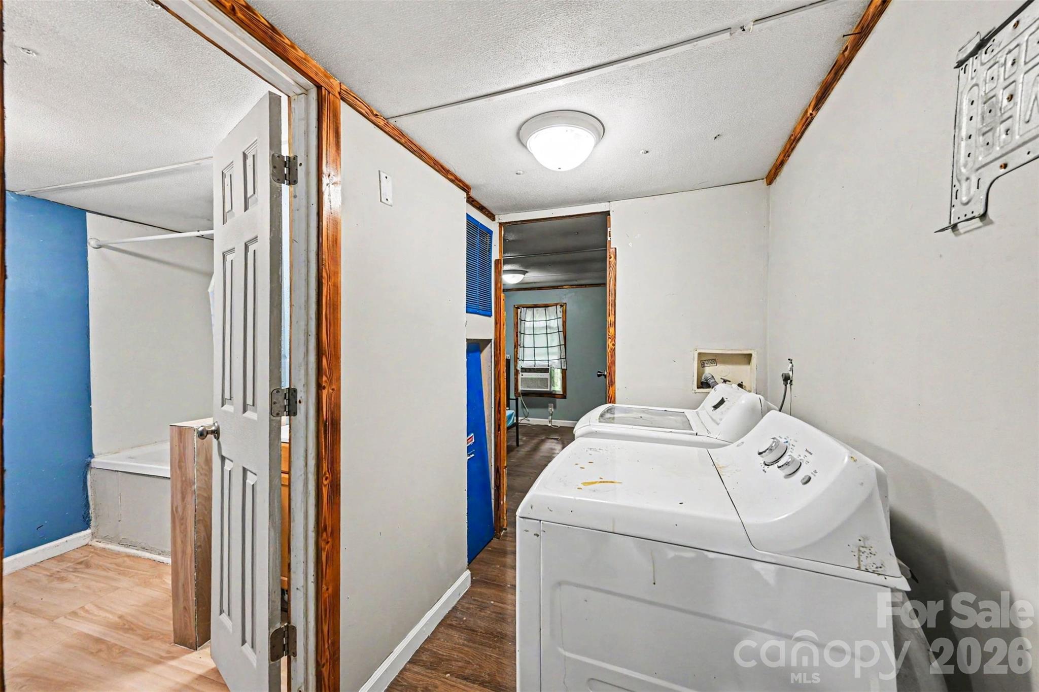 111 Oak Brook Drive Property Photo 13