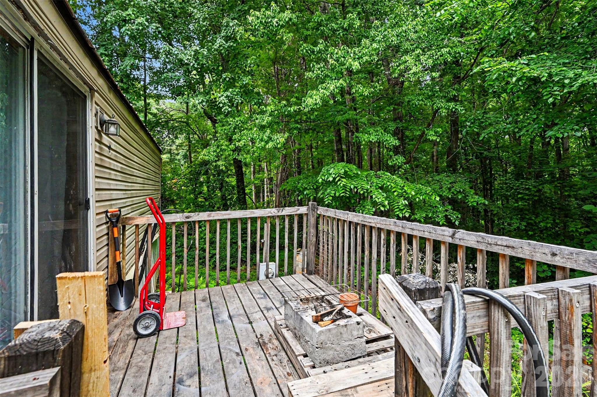 111 Oak Brook Drive Property Photo 19