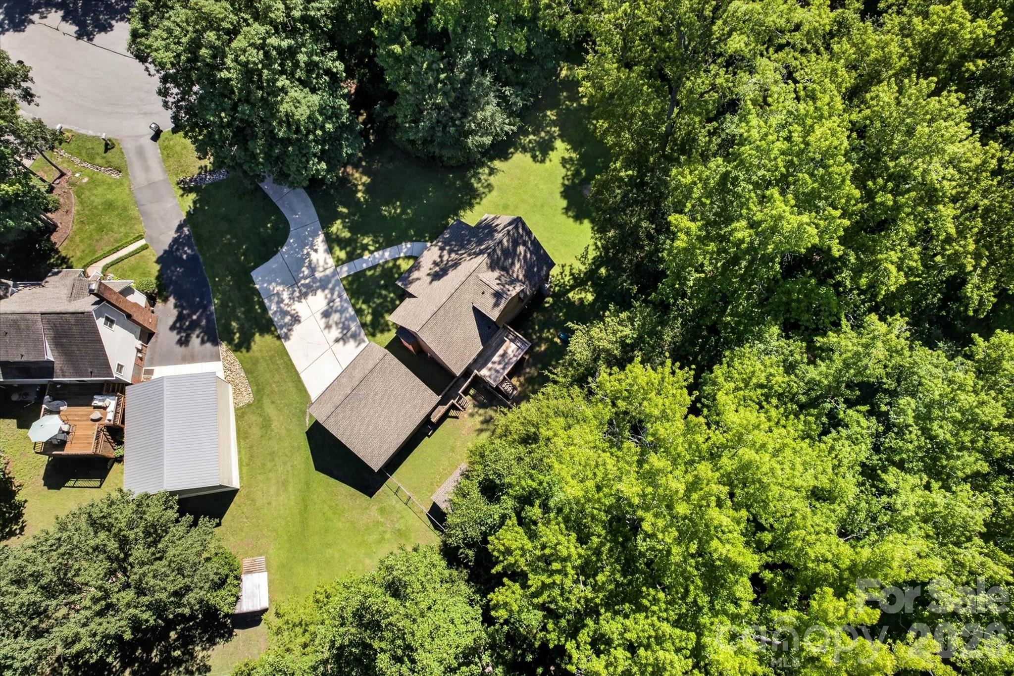 4881 Hickory Nut Court Property Photo 6