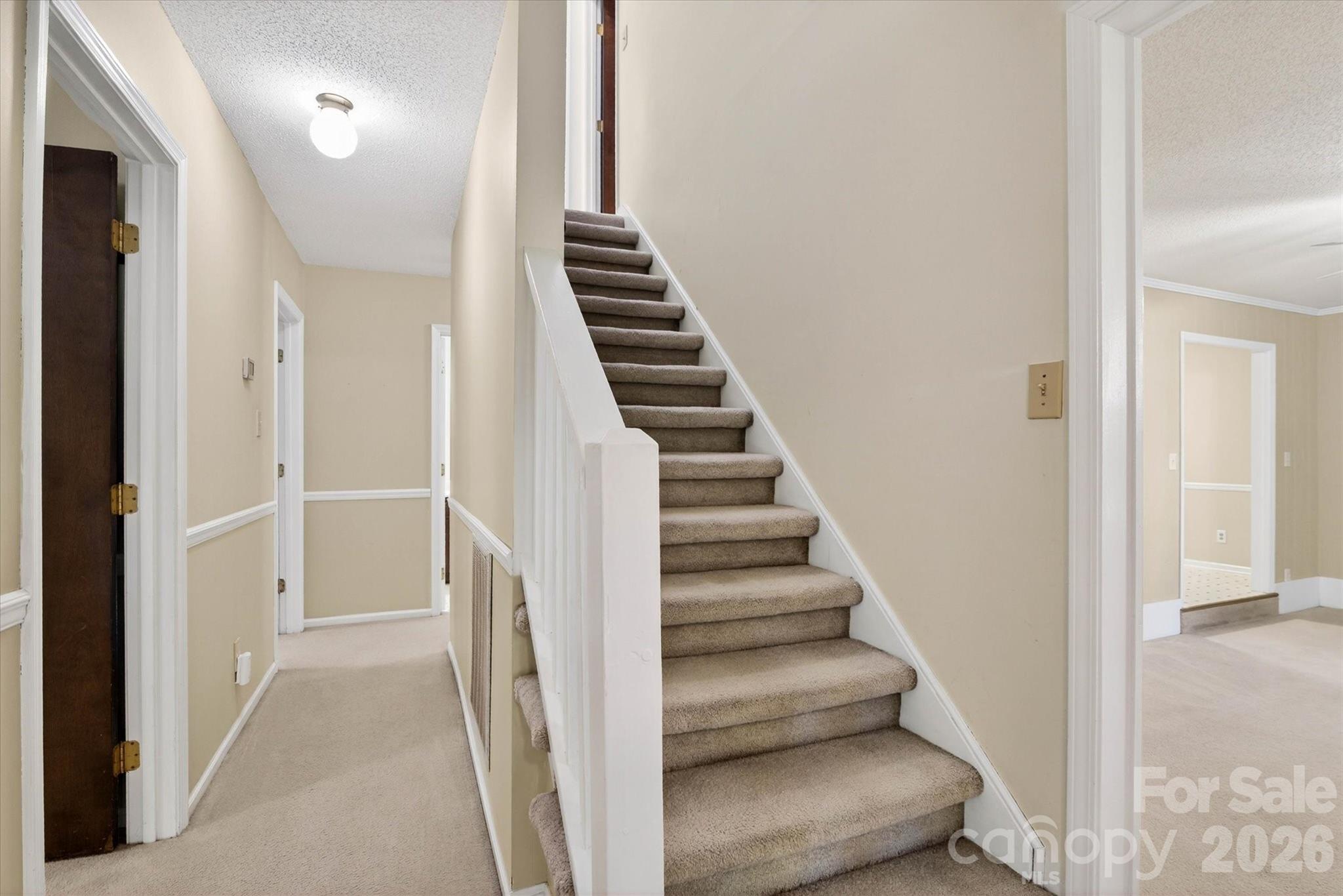 4881 Hickory Nut Court Property Photo 9
