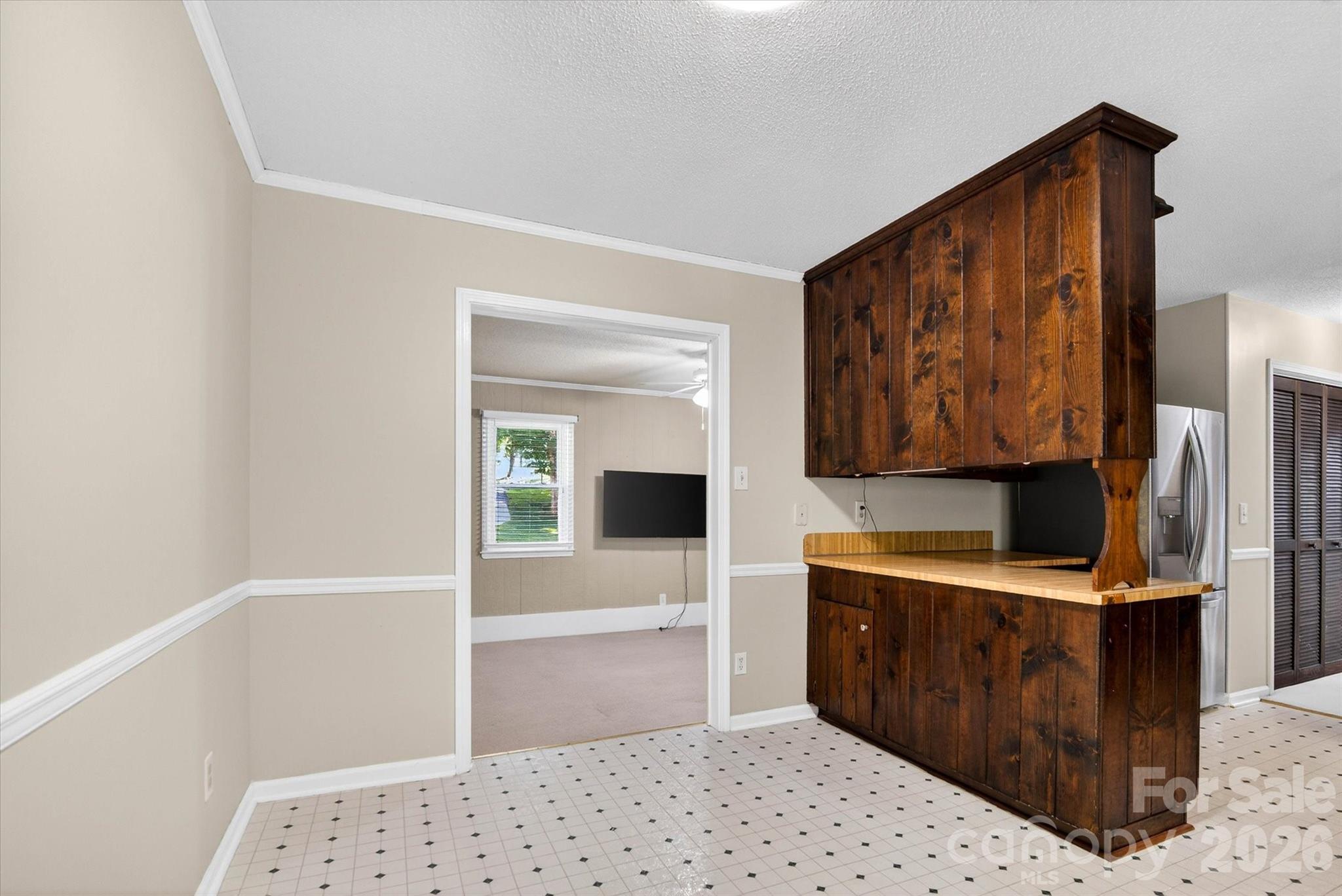 4881 Hickory Nut Court Property Photo 13