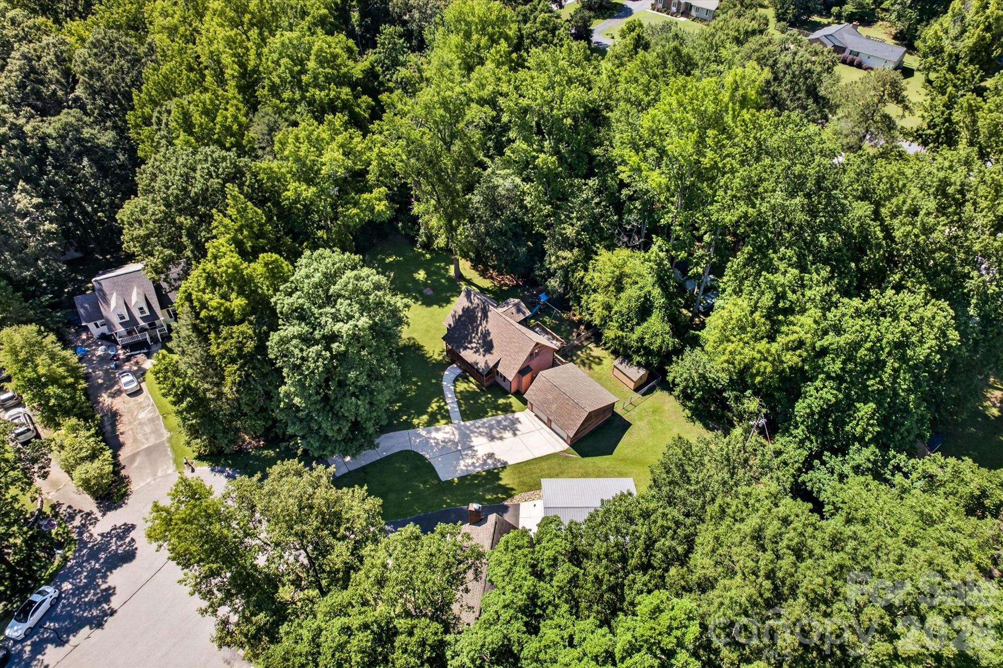 4881 Hickory Nut Court Property Photo 25