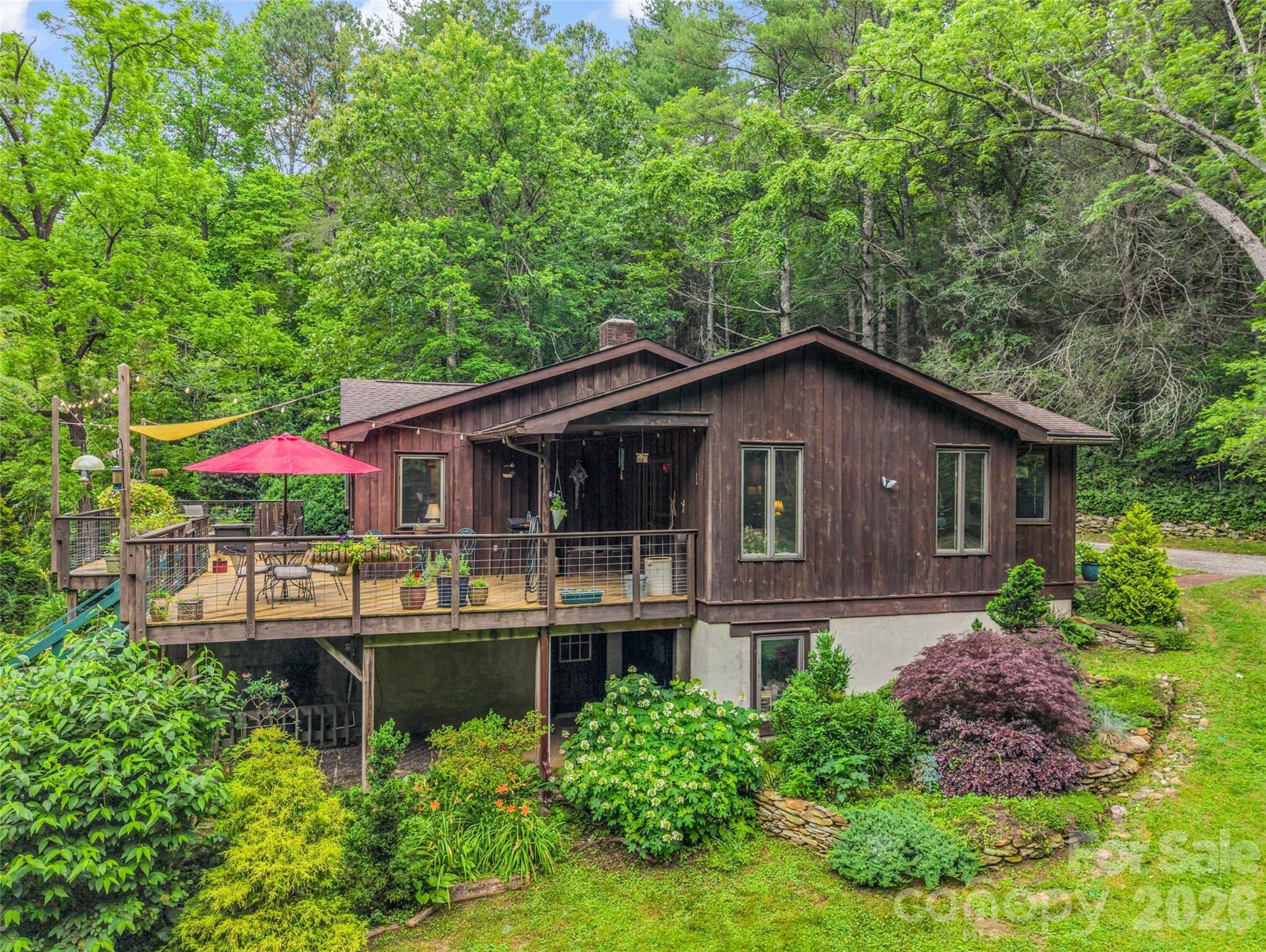 2212 Green River Road Property Photo 1