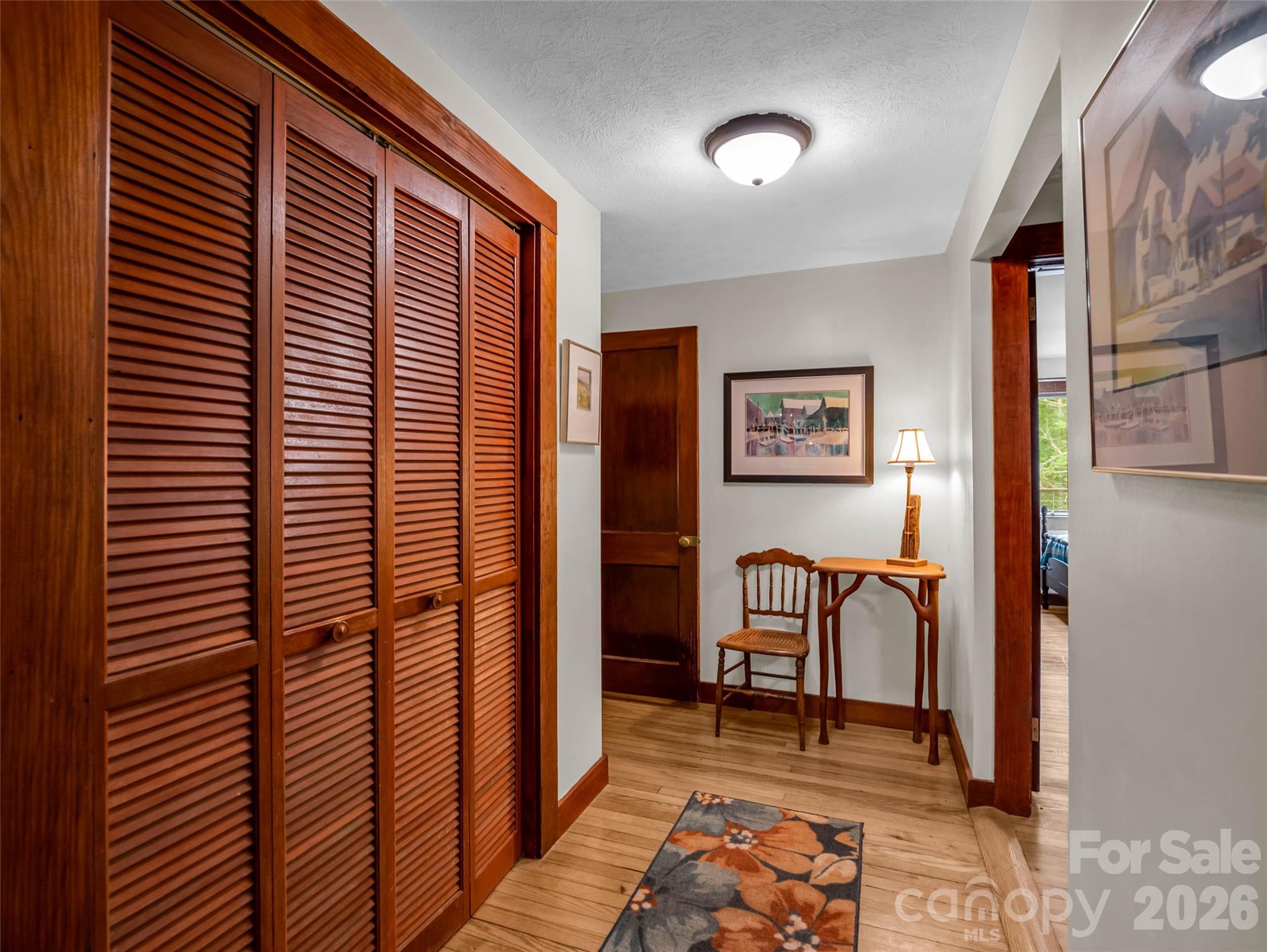 2212 Green River Road Property Photo 22