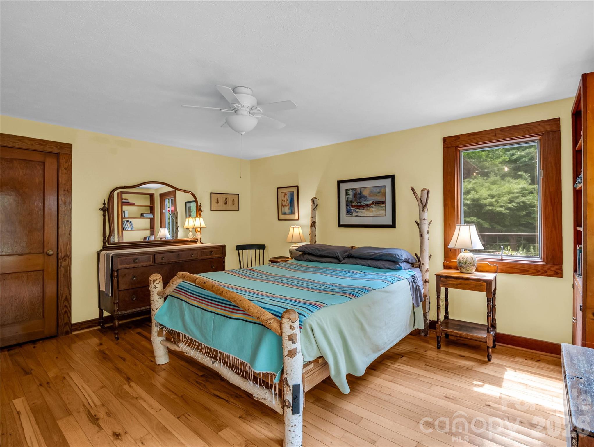 2212 Green River Road Property Photo 26