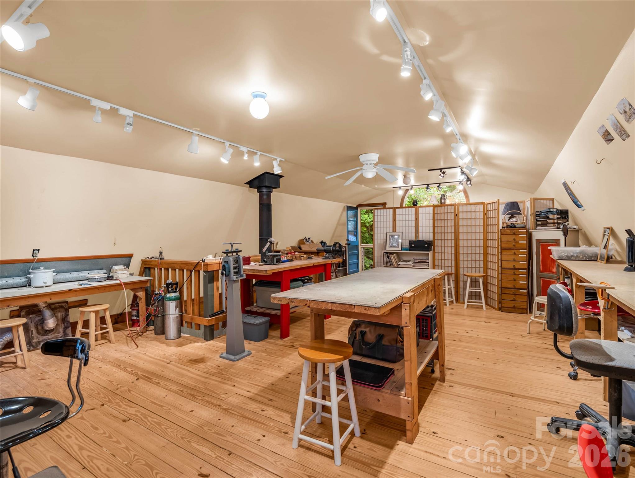 2212 Green River Road Property Photo 38