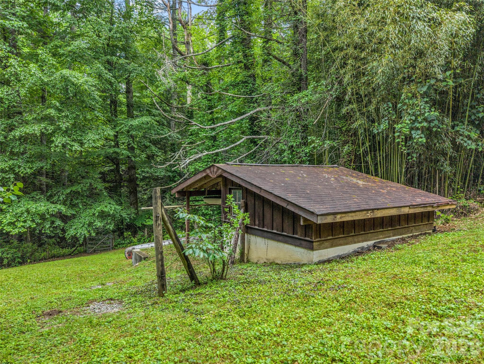 2212 Green River Road Property Photo 42