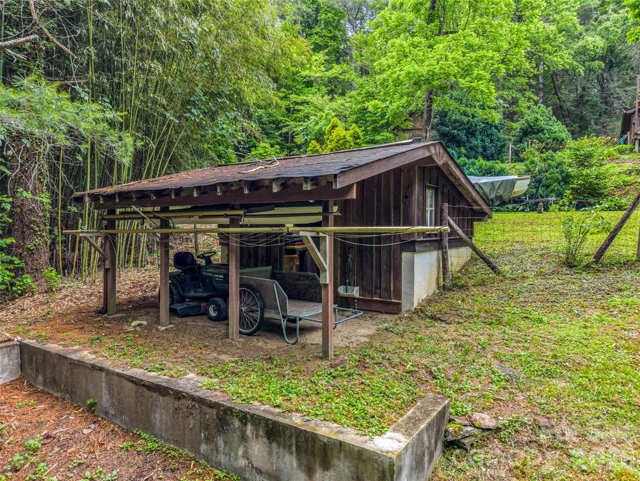 2212 Green River Road Property Photo 43