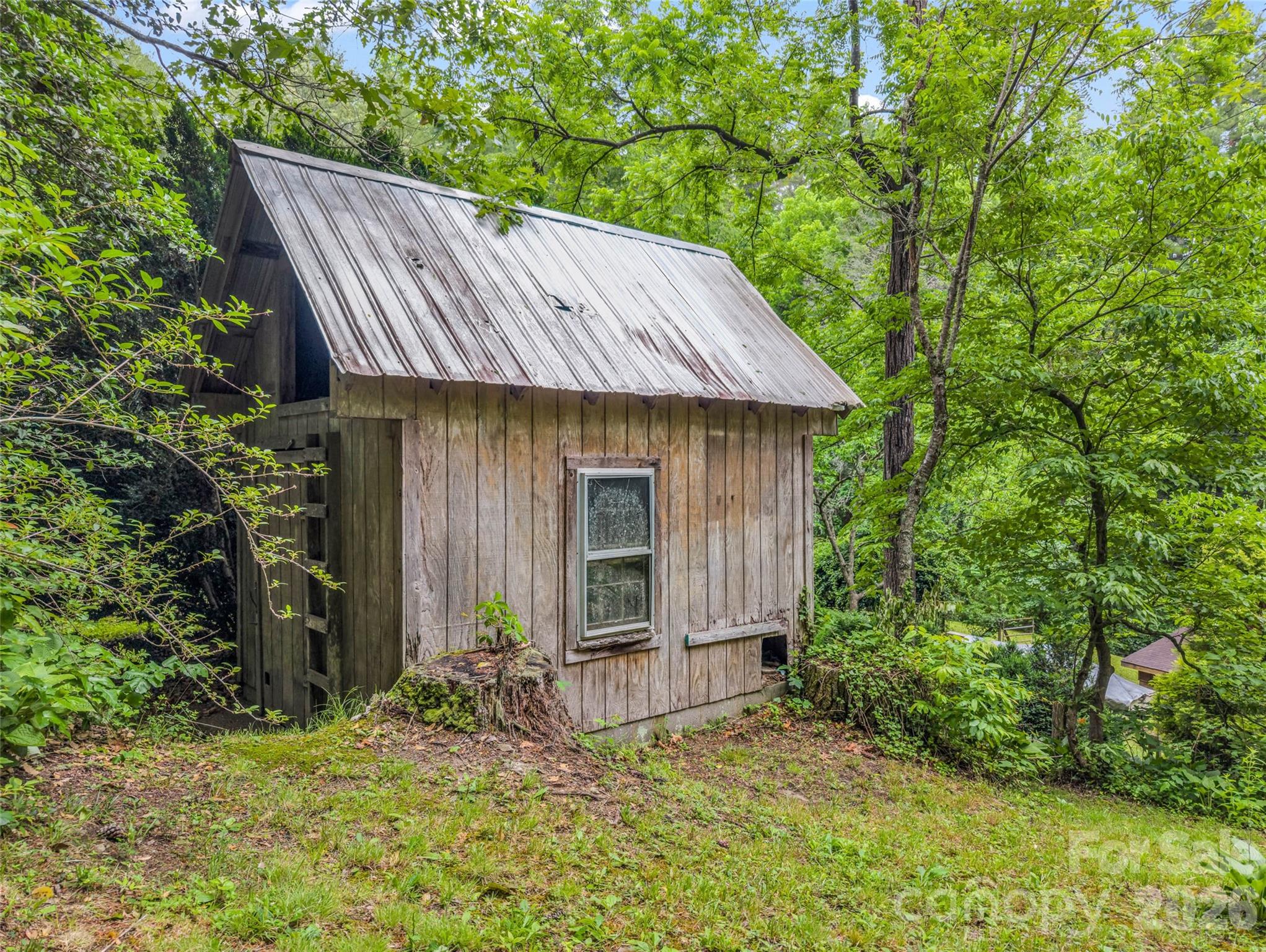 2212 Green River Road Property Photo 44