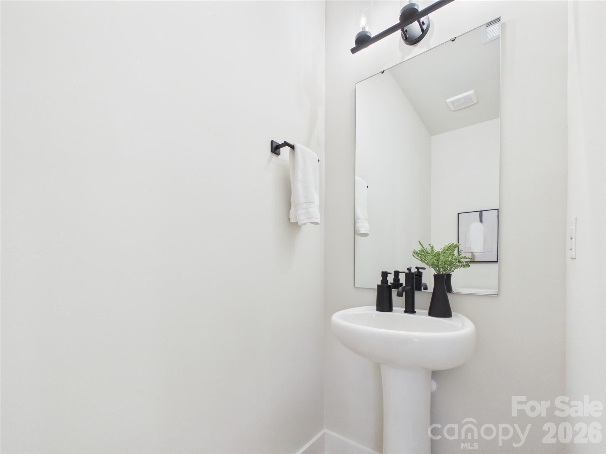 2641 Ravencroft Drive 2b Property Photo 13