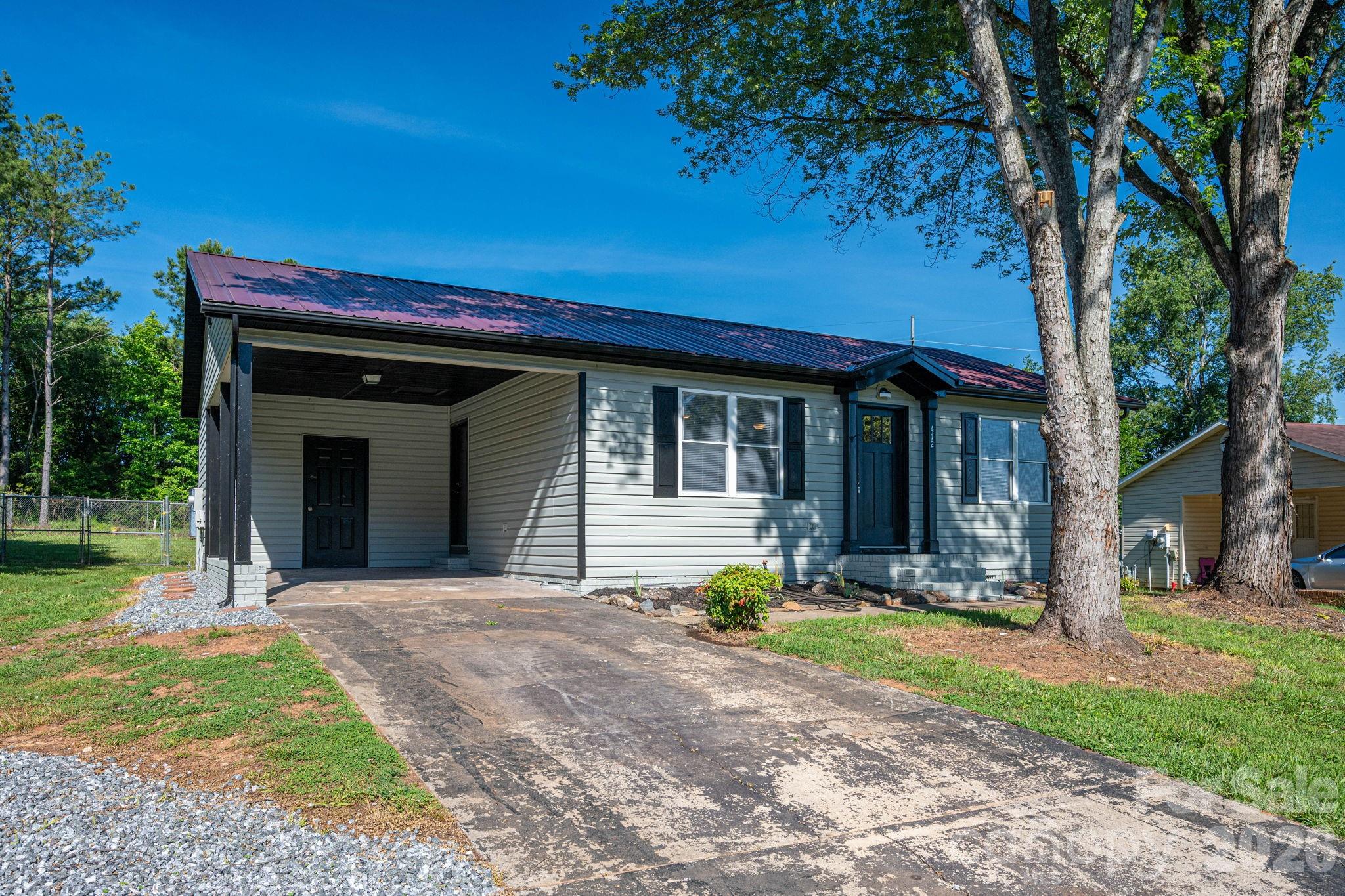 412 Forest Drive Property Photo 1