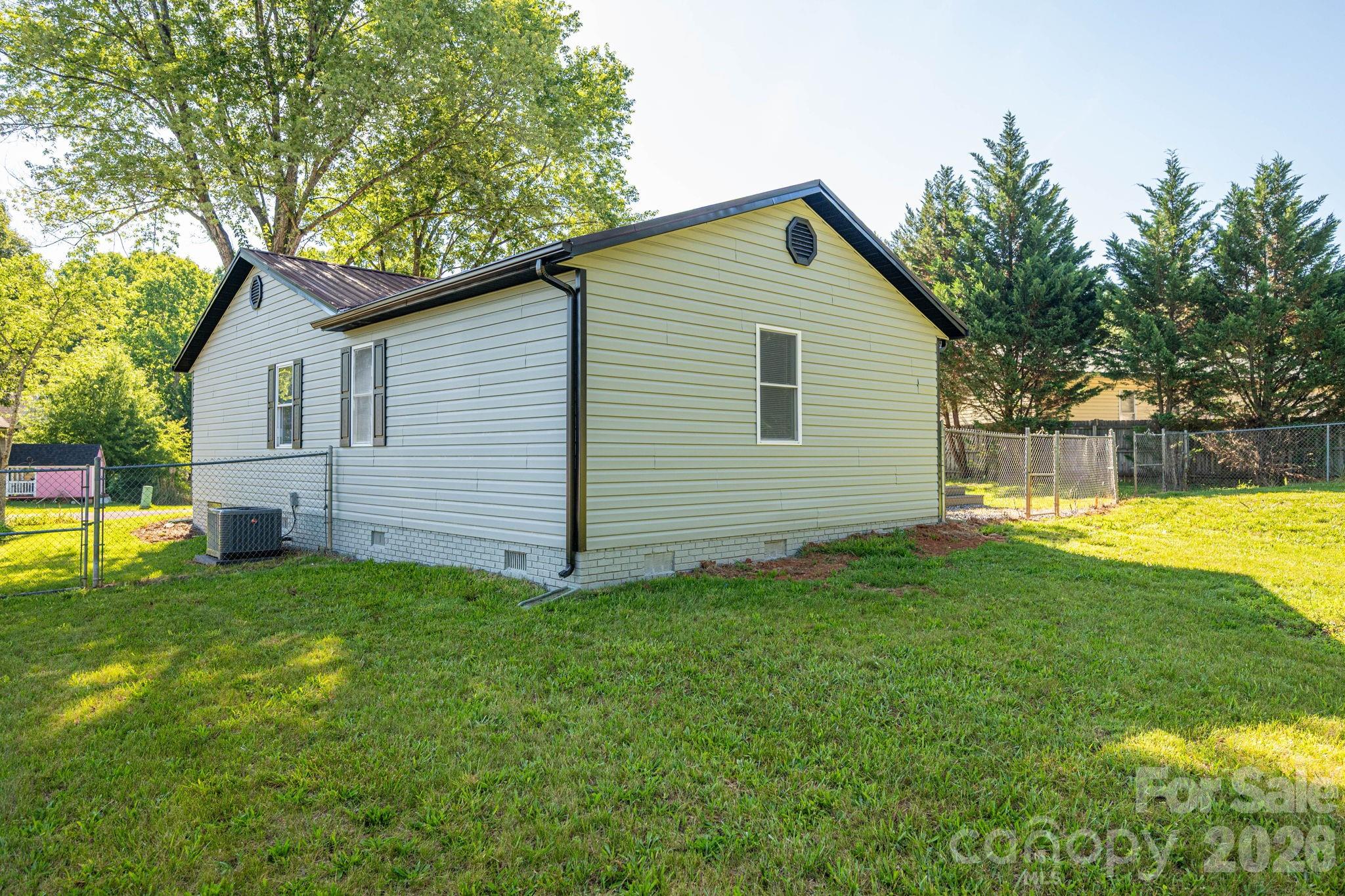 412 Forest Drive Property Photo 29