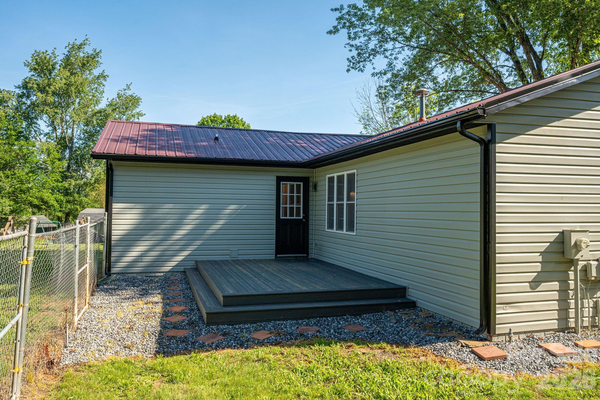 412 Forest Drive Property Photo 30