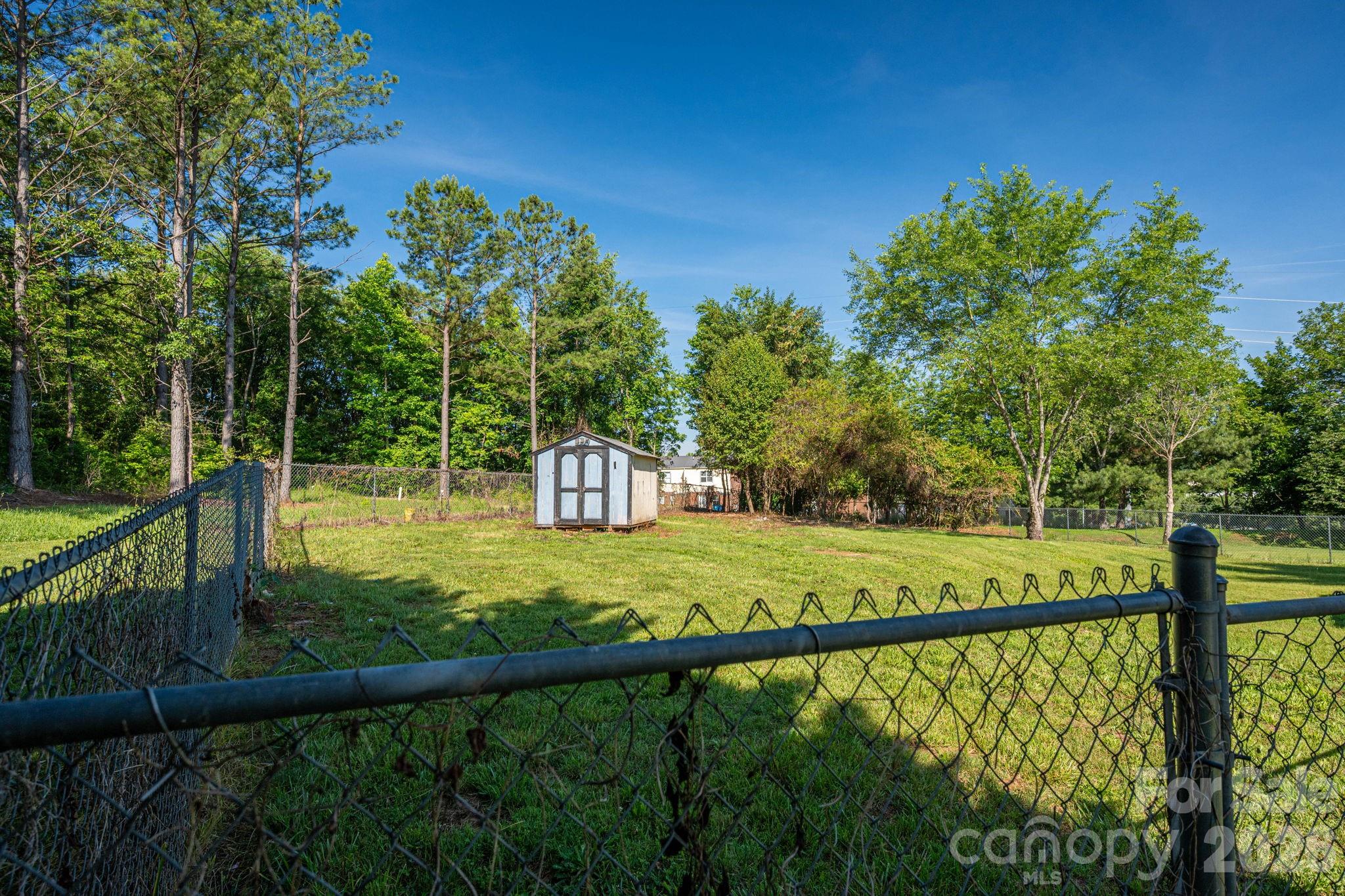 412 Forest Drive Property Photo 32