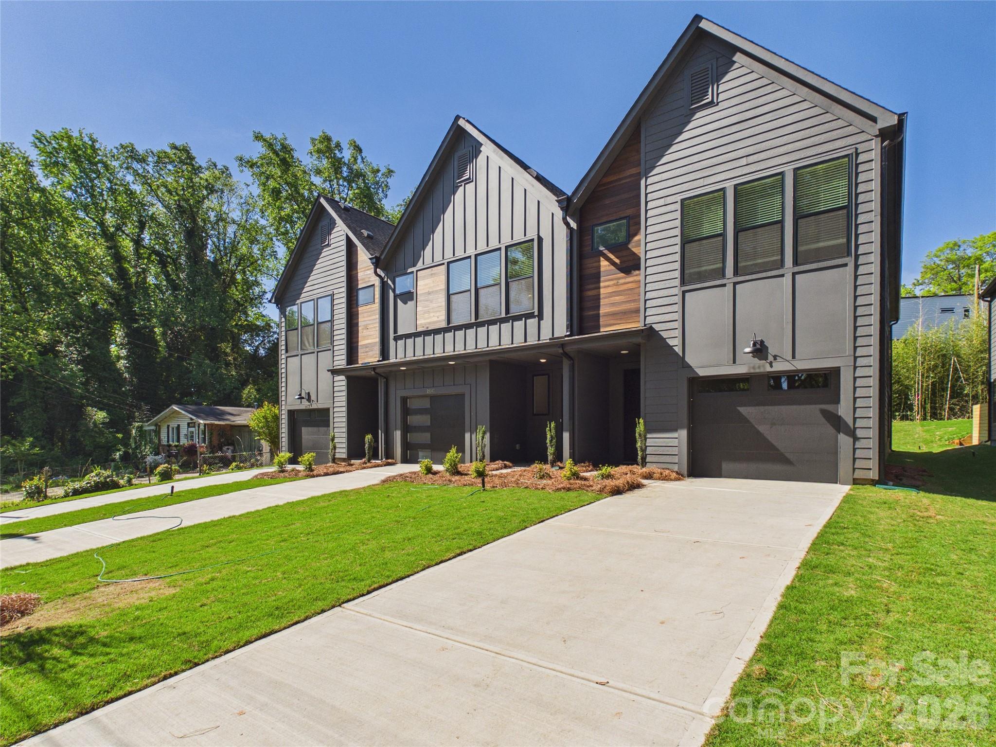 2645 Ravencroft Drive 2C Property Photo 1