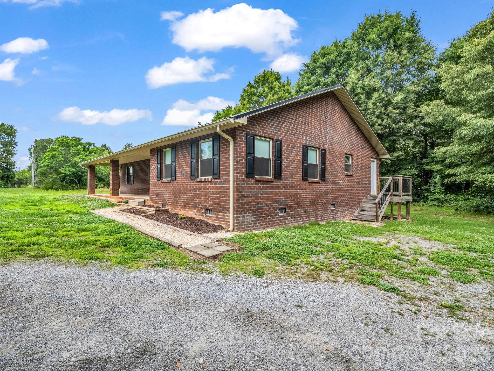 103 Ross Road Property Photo 3