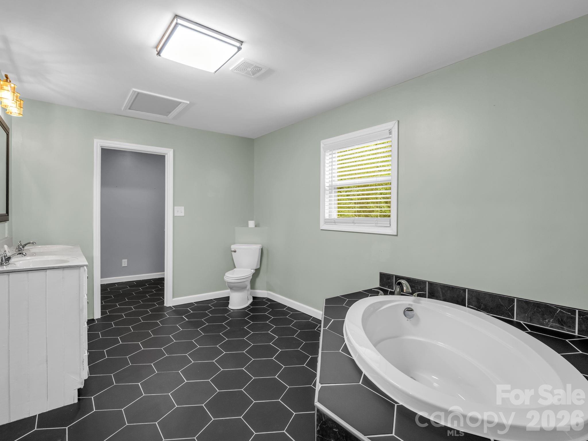 103 Ross Road Property Photo 28