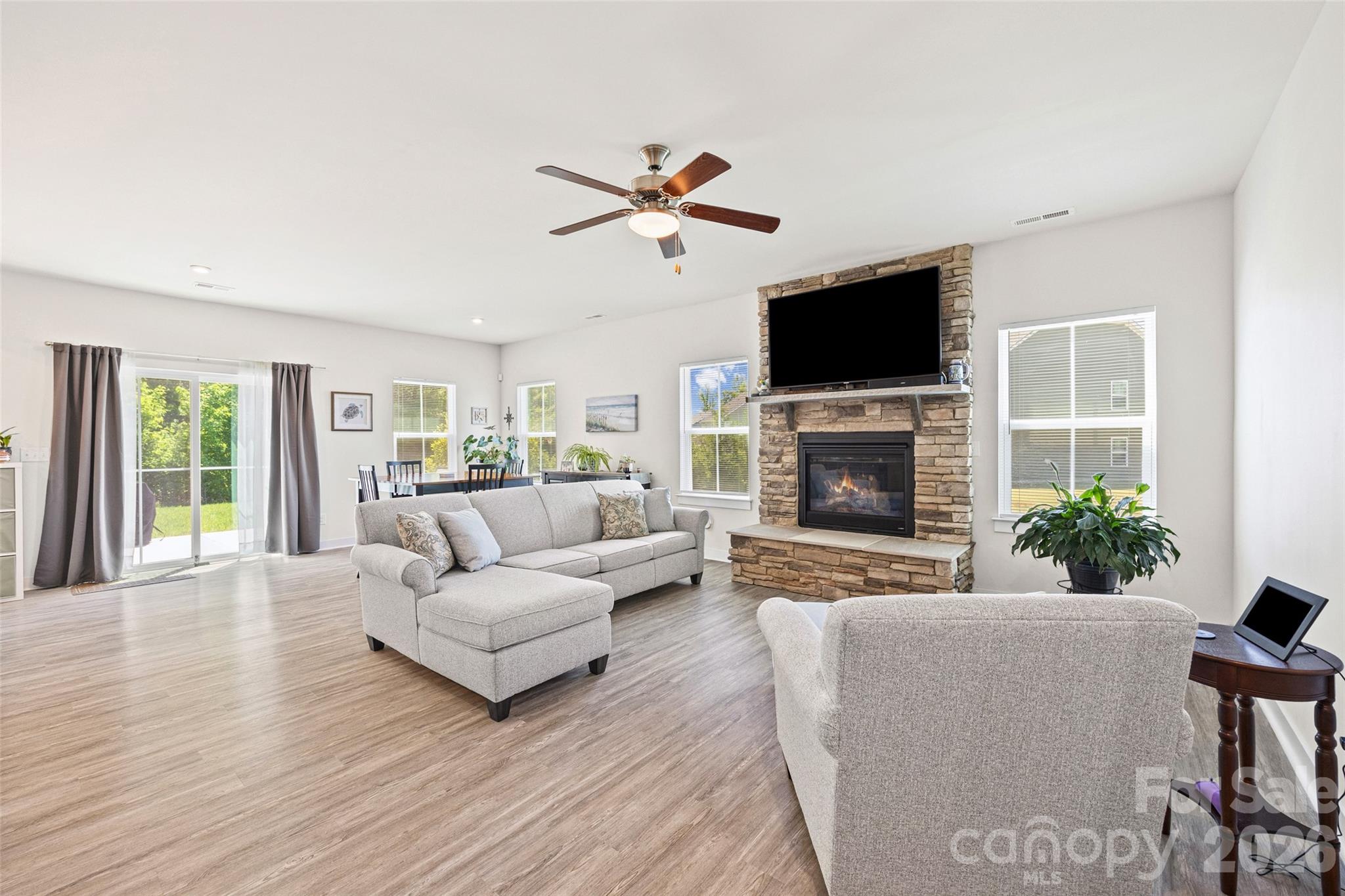 10295 October Glory Way Property Photo 10