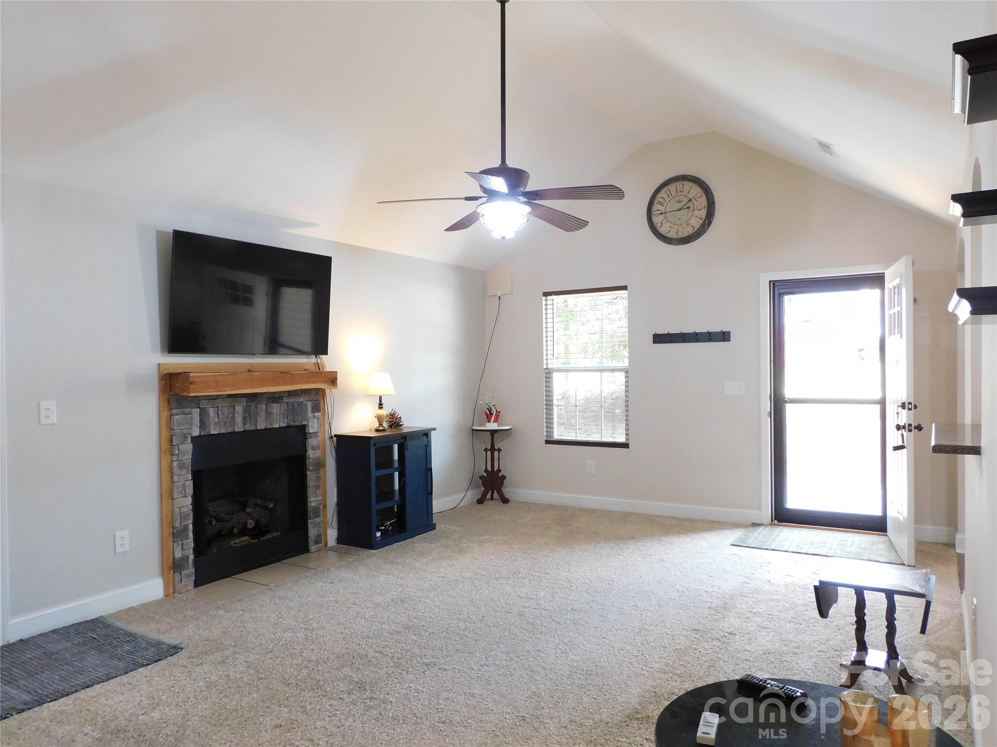 612 Red Hawk Way 57 Property Photo 3