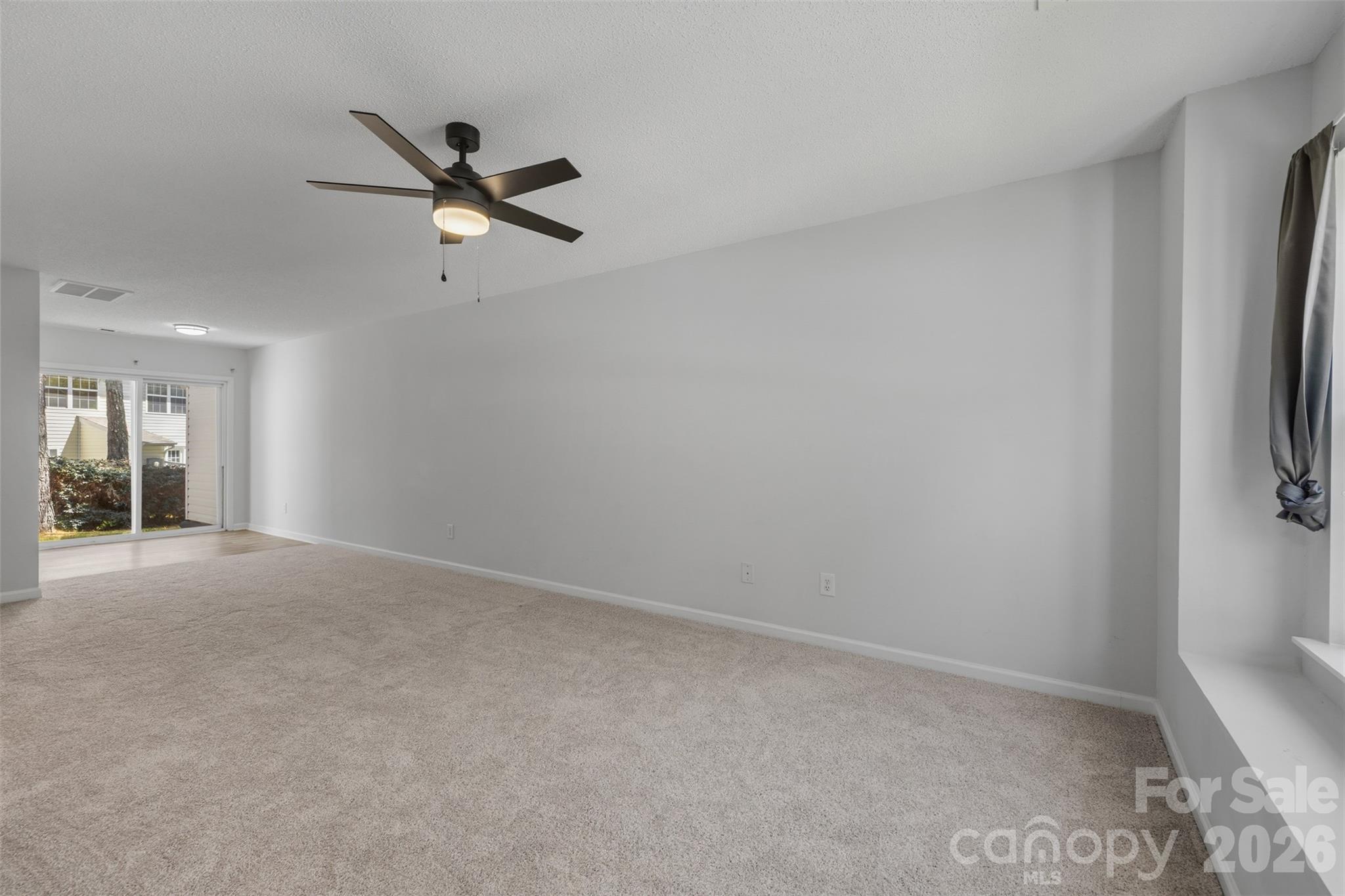 8038 Kennet Lane Property Photo 4