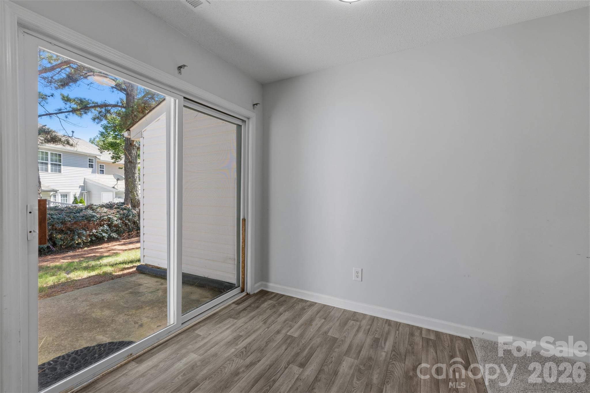8038 Kennet Lane Property Photo 11