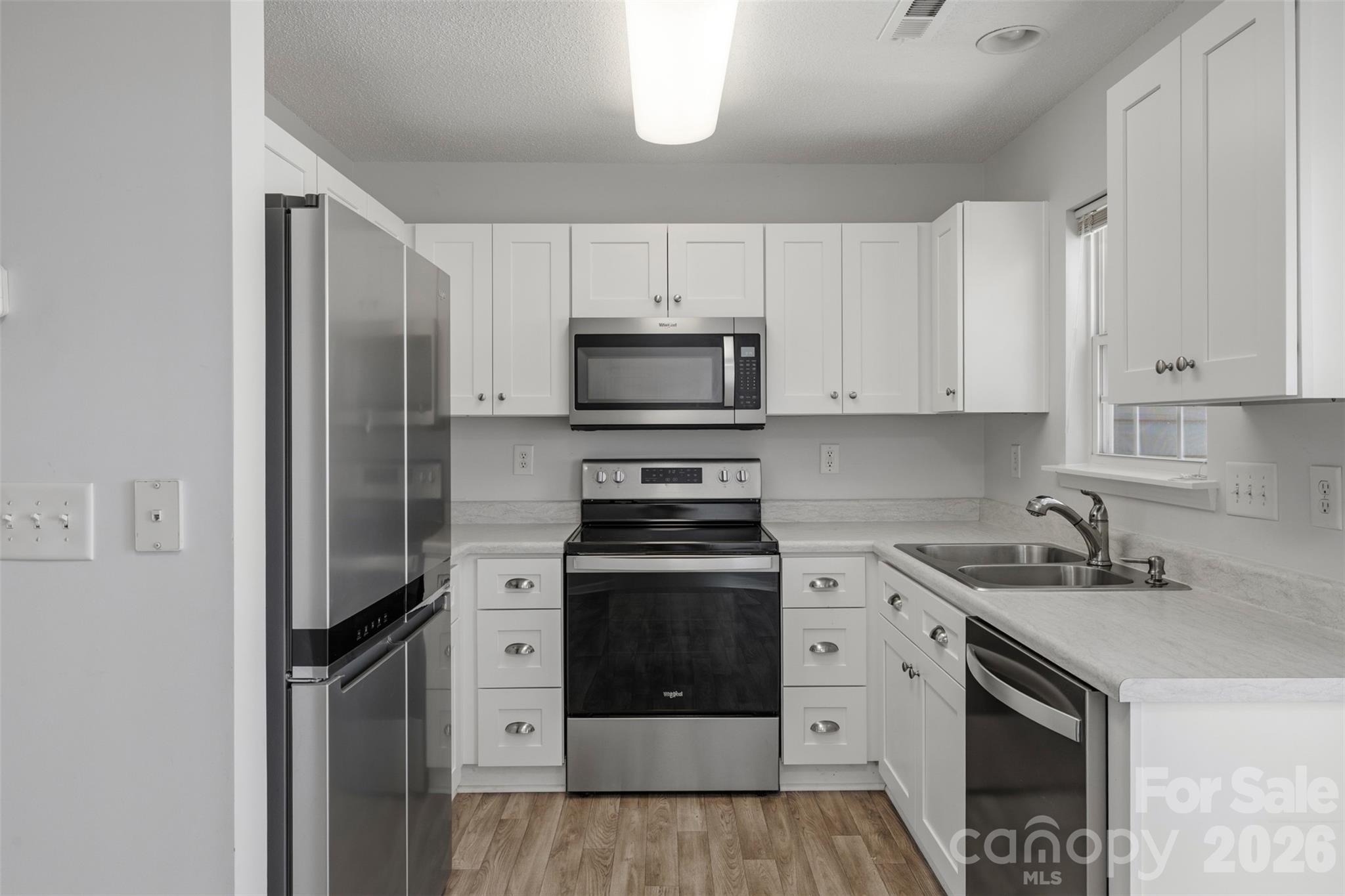 8038 Kennet Lane Property Photo 12