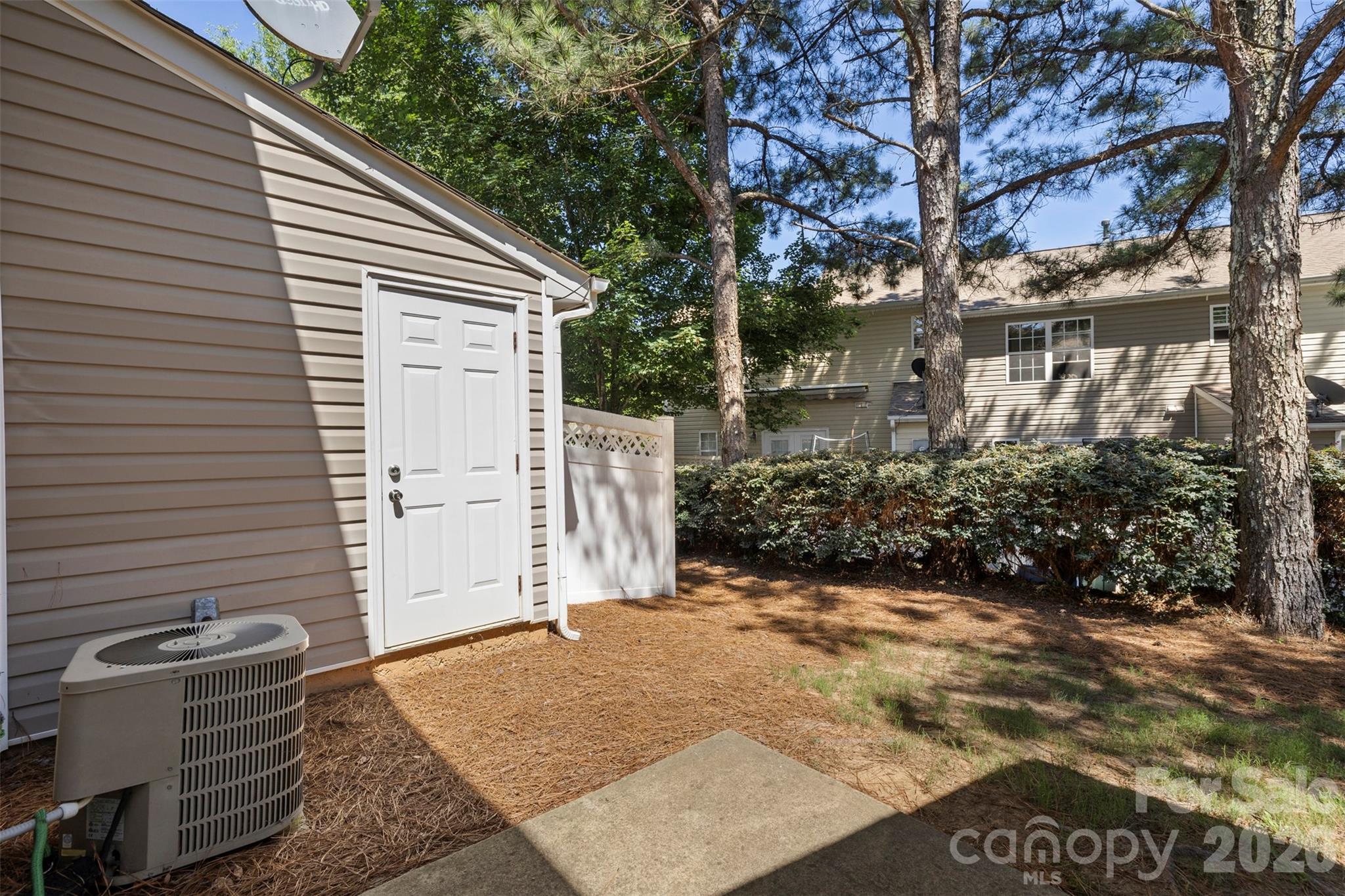 8038 Kennet Lane Property Photo 26