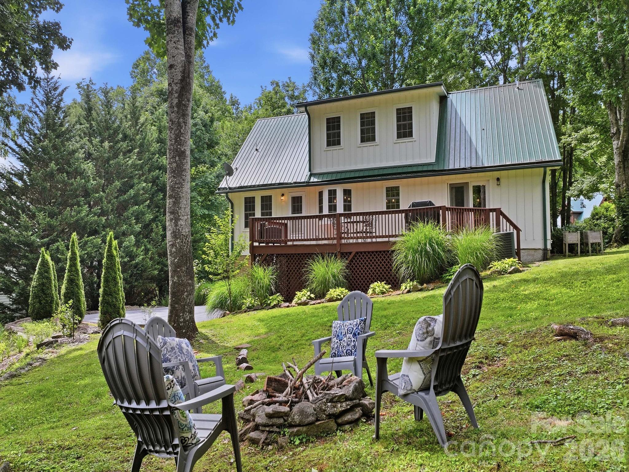 248 Brannon Forest Drive Property Photo 2