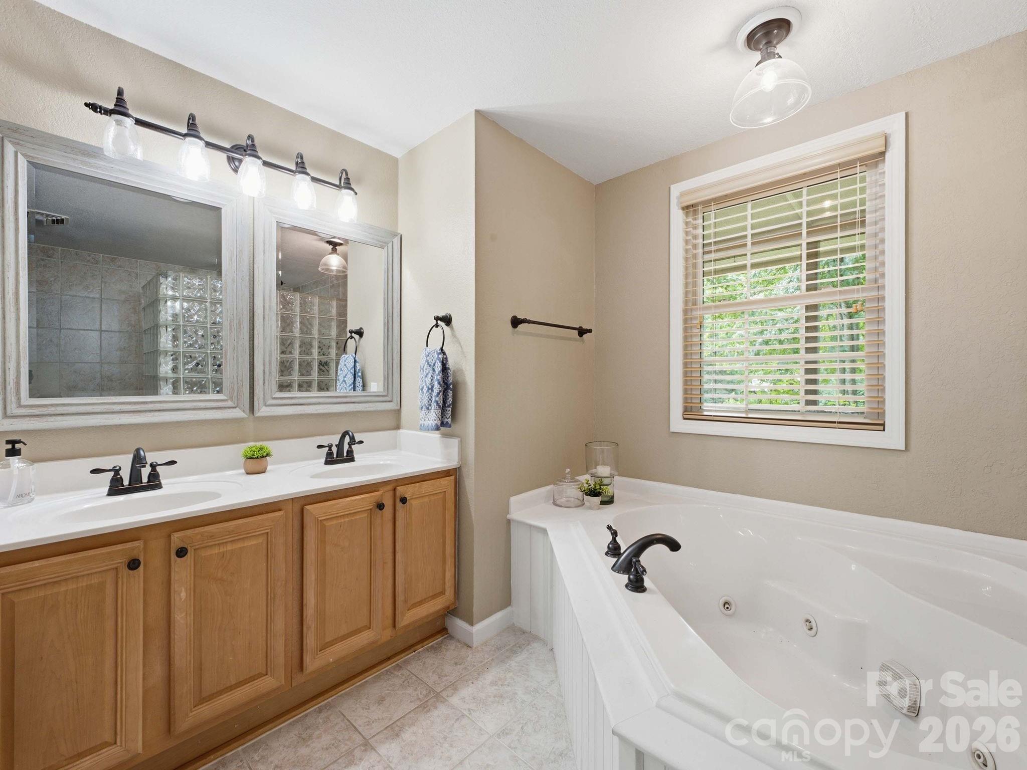 248 Brannon Forest Drive Property Photo 12