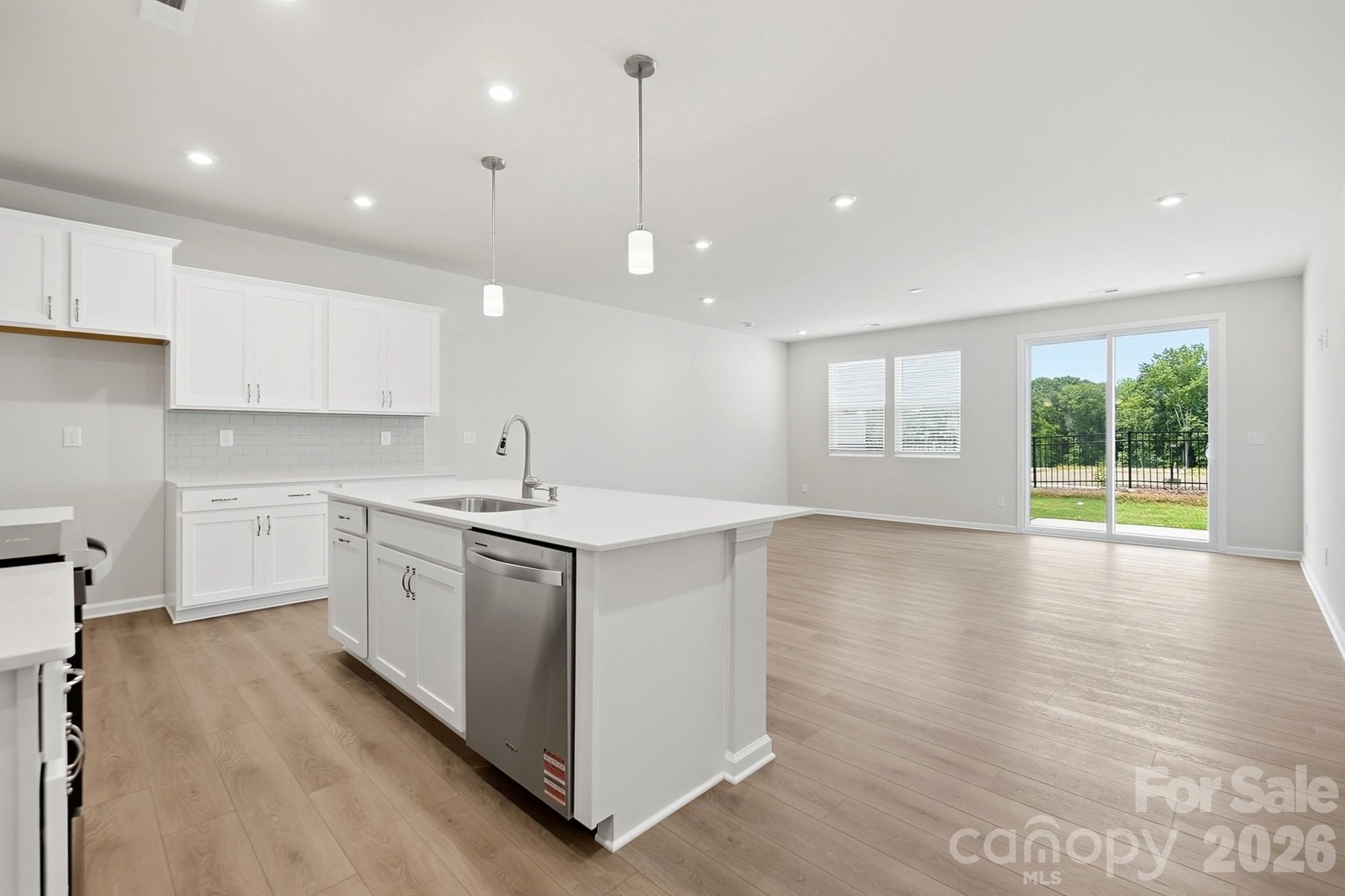 1304 Vibrant Road Property Photo 5