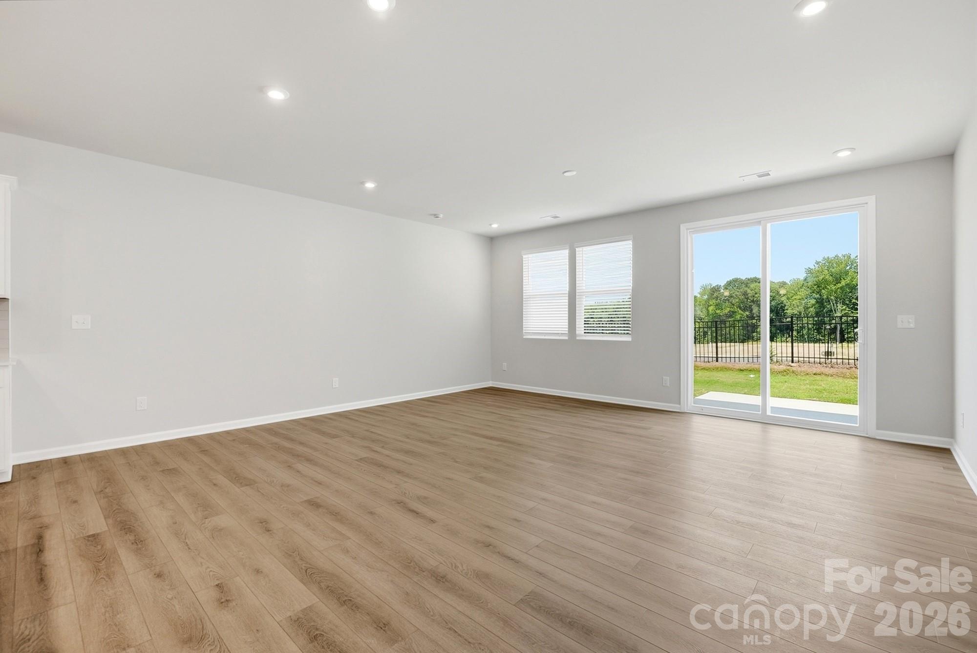1304 Vibrant Road Property Photo 6
