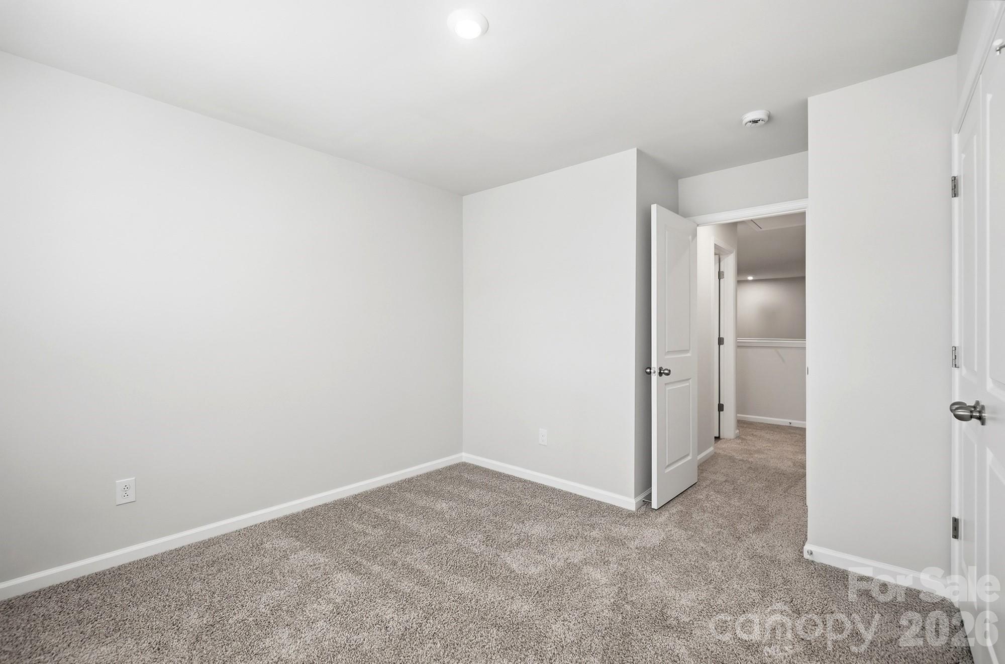 1304 Vibrant Road Property Photo 32