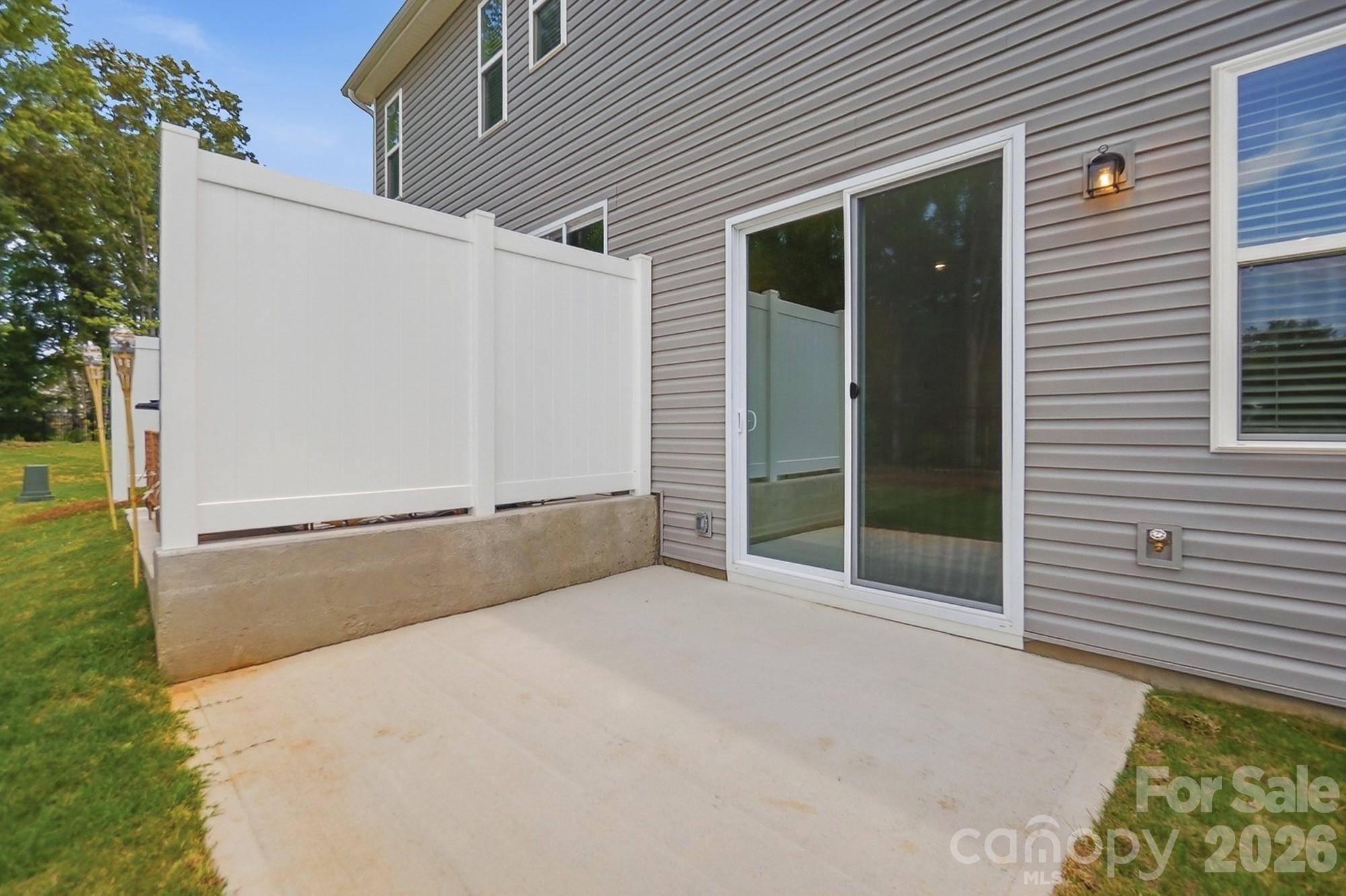 1304 Vibrant Road Property Photo 35