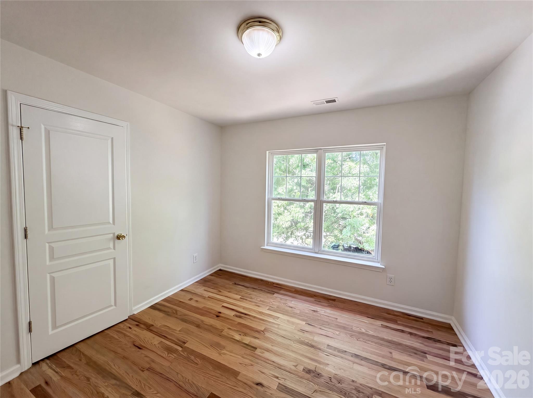 10648 Secret Garden Lane Property Photo 4
