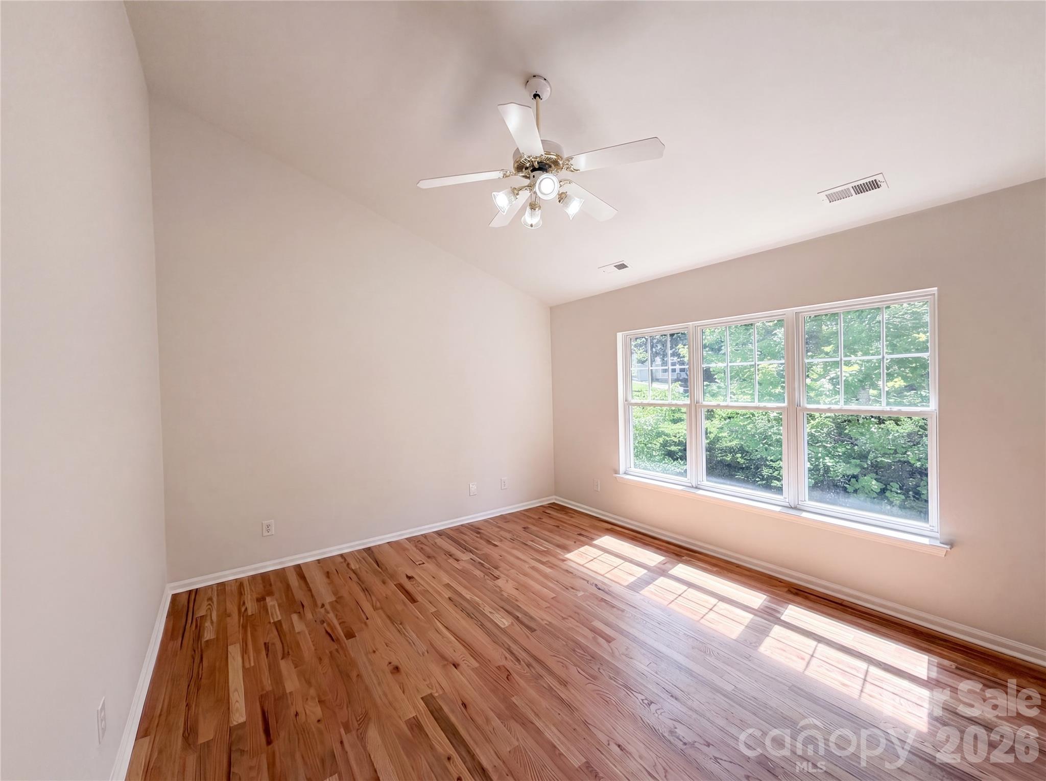 10648 Secret Garden Lane Property Photo 10