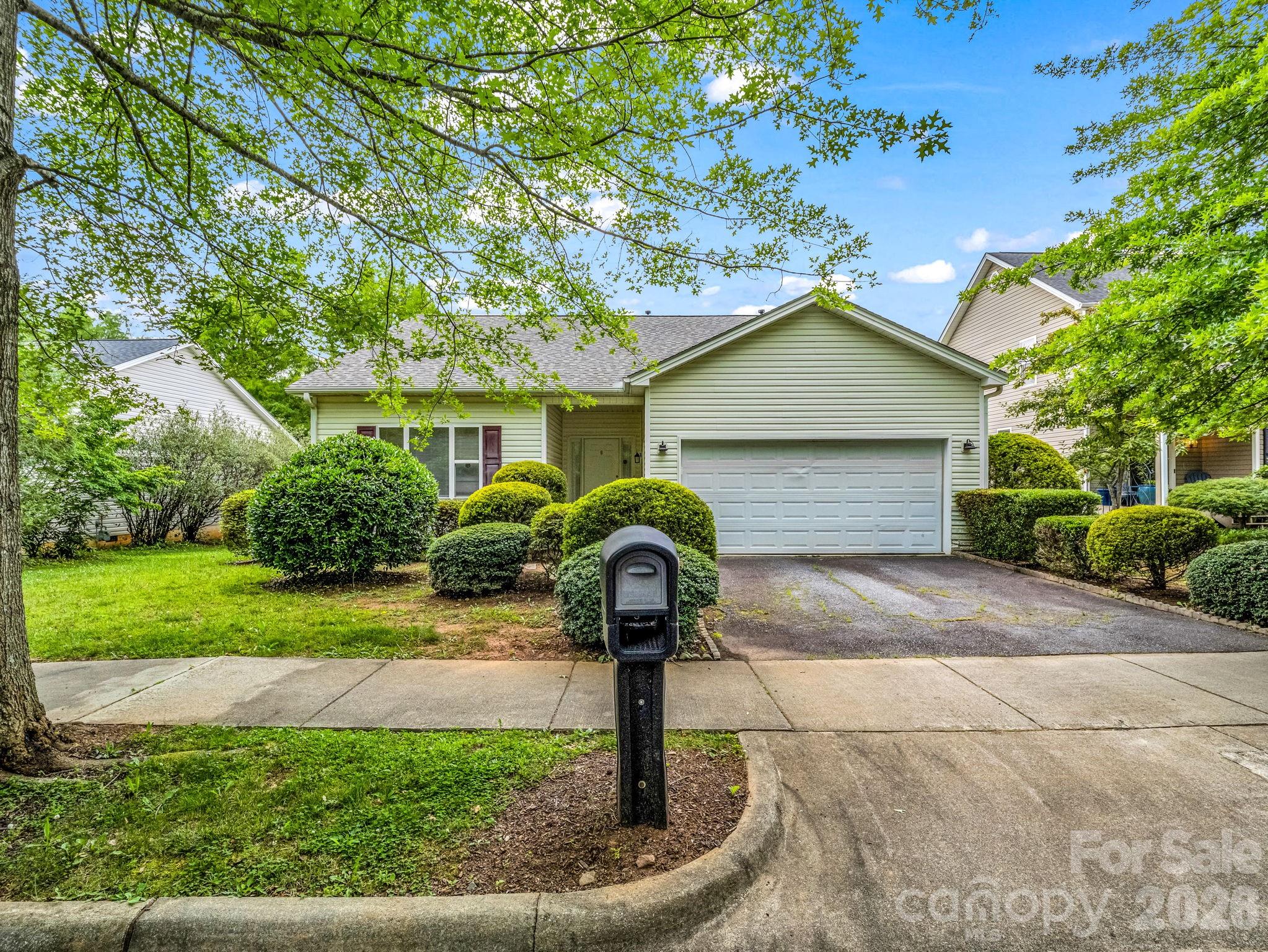 6 Scottish Circle Property Photo 1