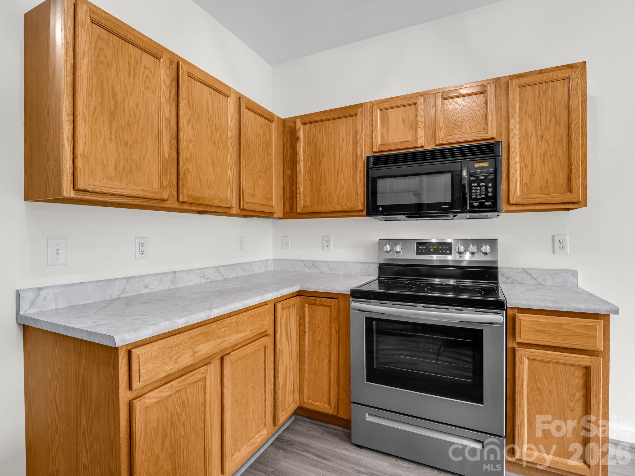 6 Scottish Circle Property Photo 10