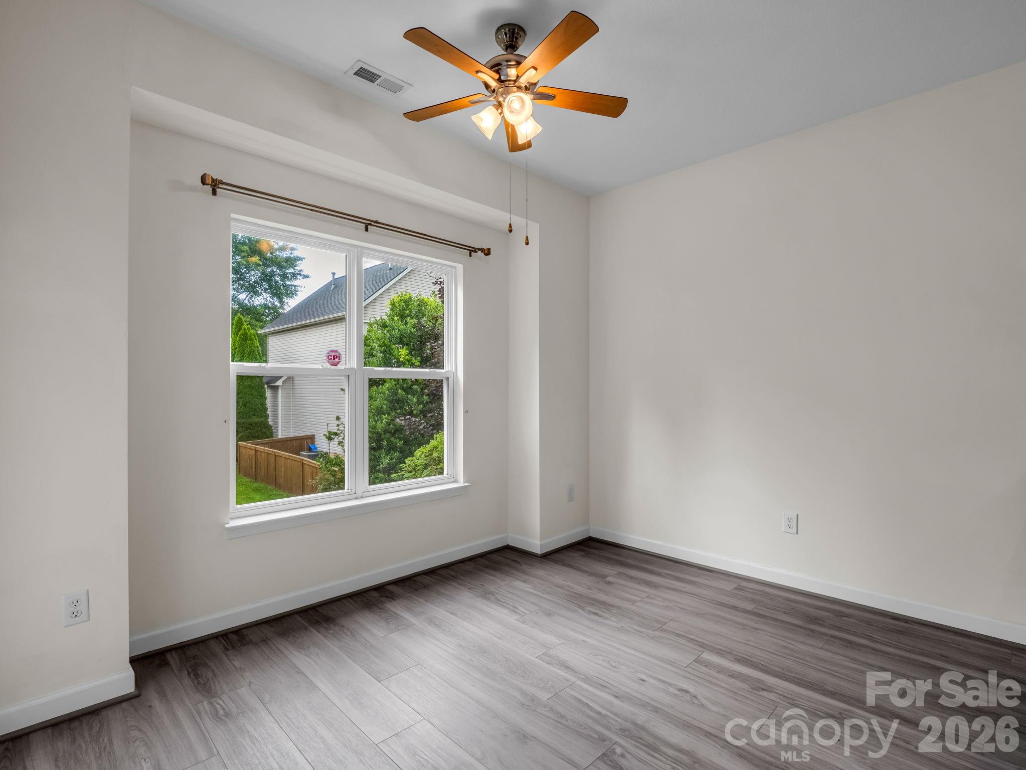 6 Scottish Circle Property Photo 14