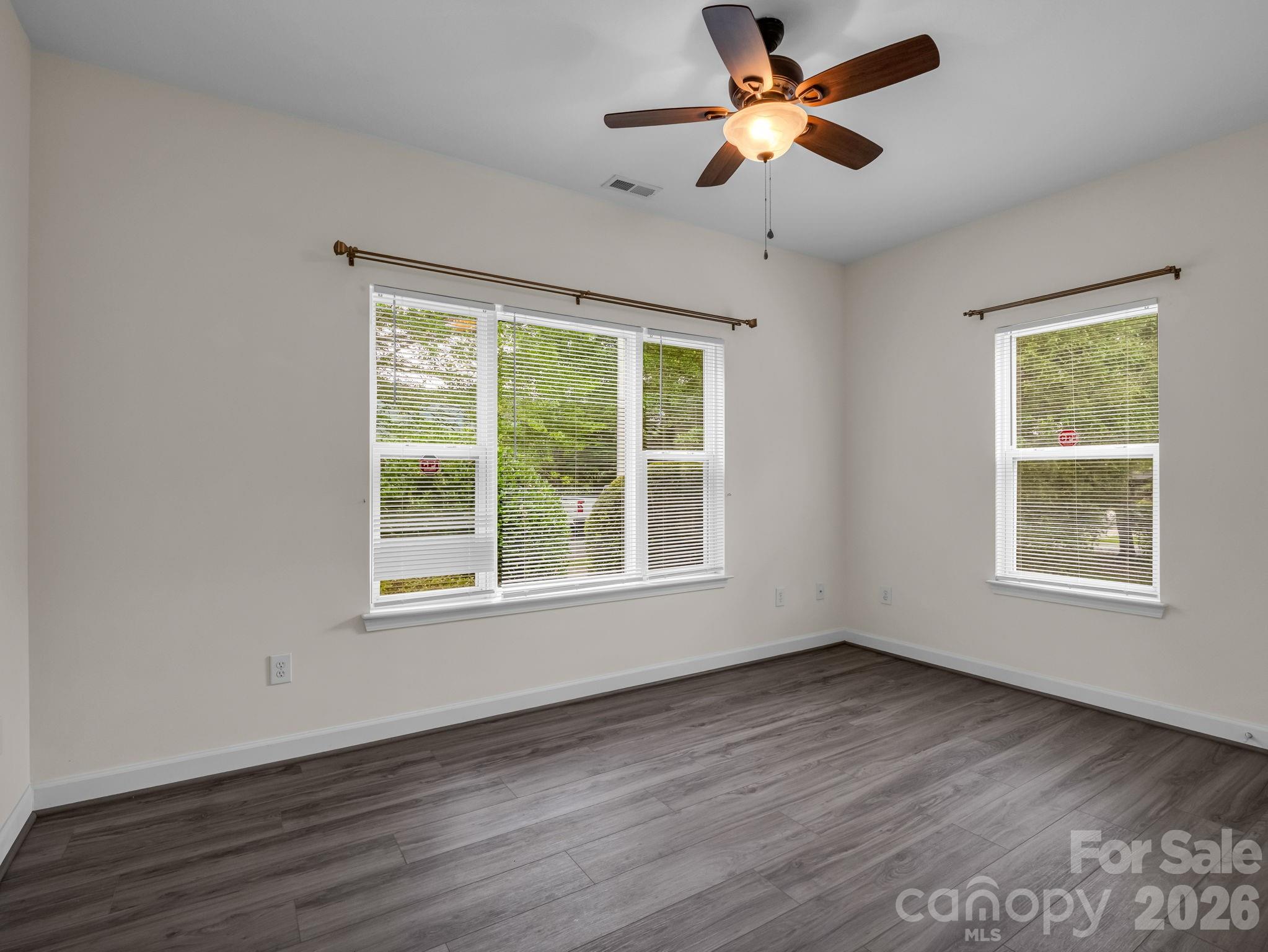 6 Scottish Circle Property Photo 25