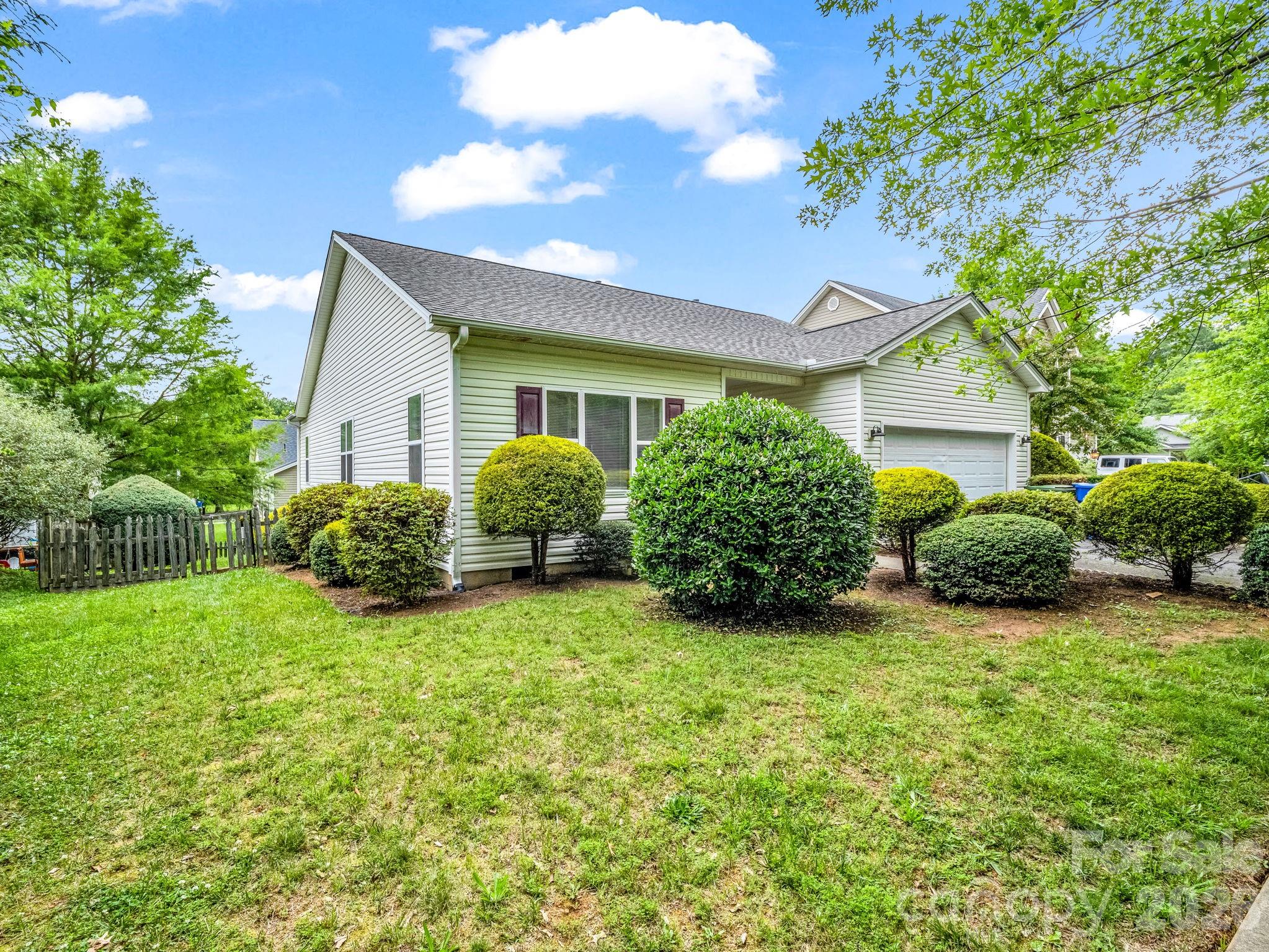 6 Scottish Circle Property Photo 27