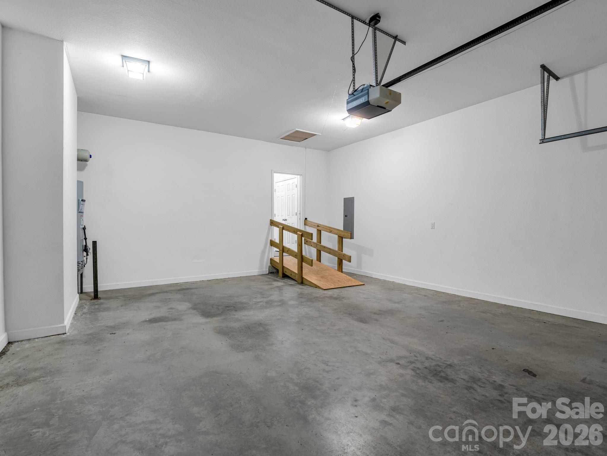 6 Scottish Circle Property Photo 29