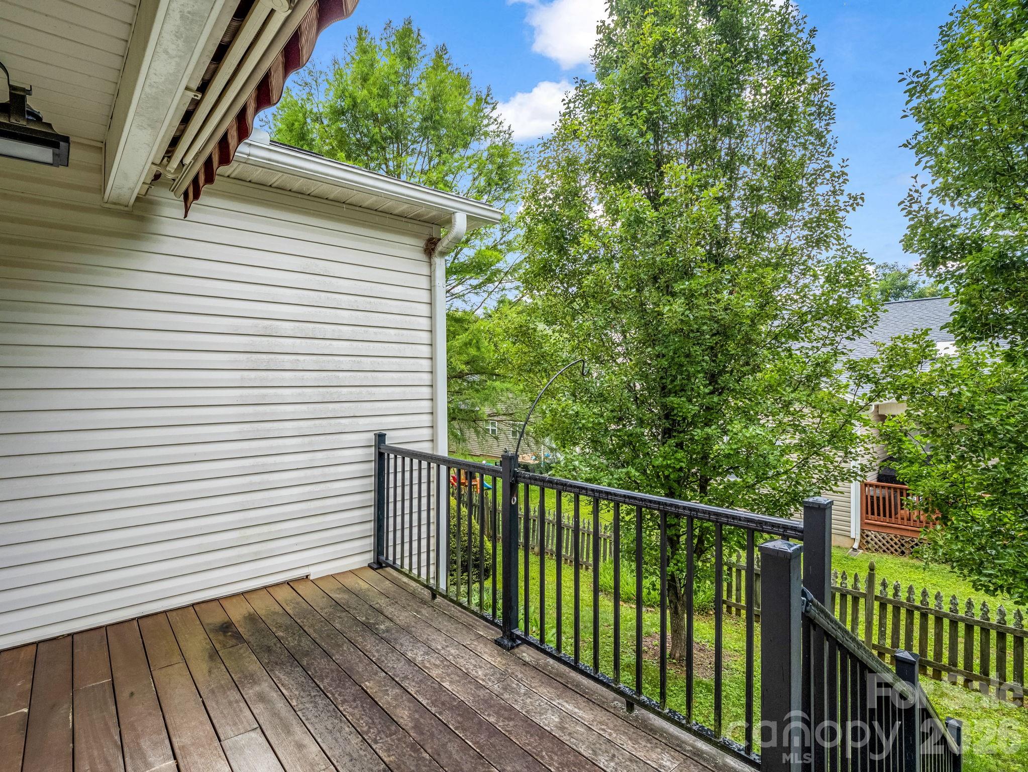 6 Scottish Circle Property Photo 33